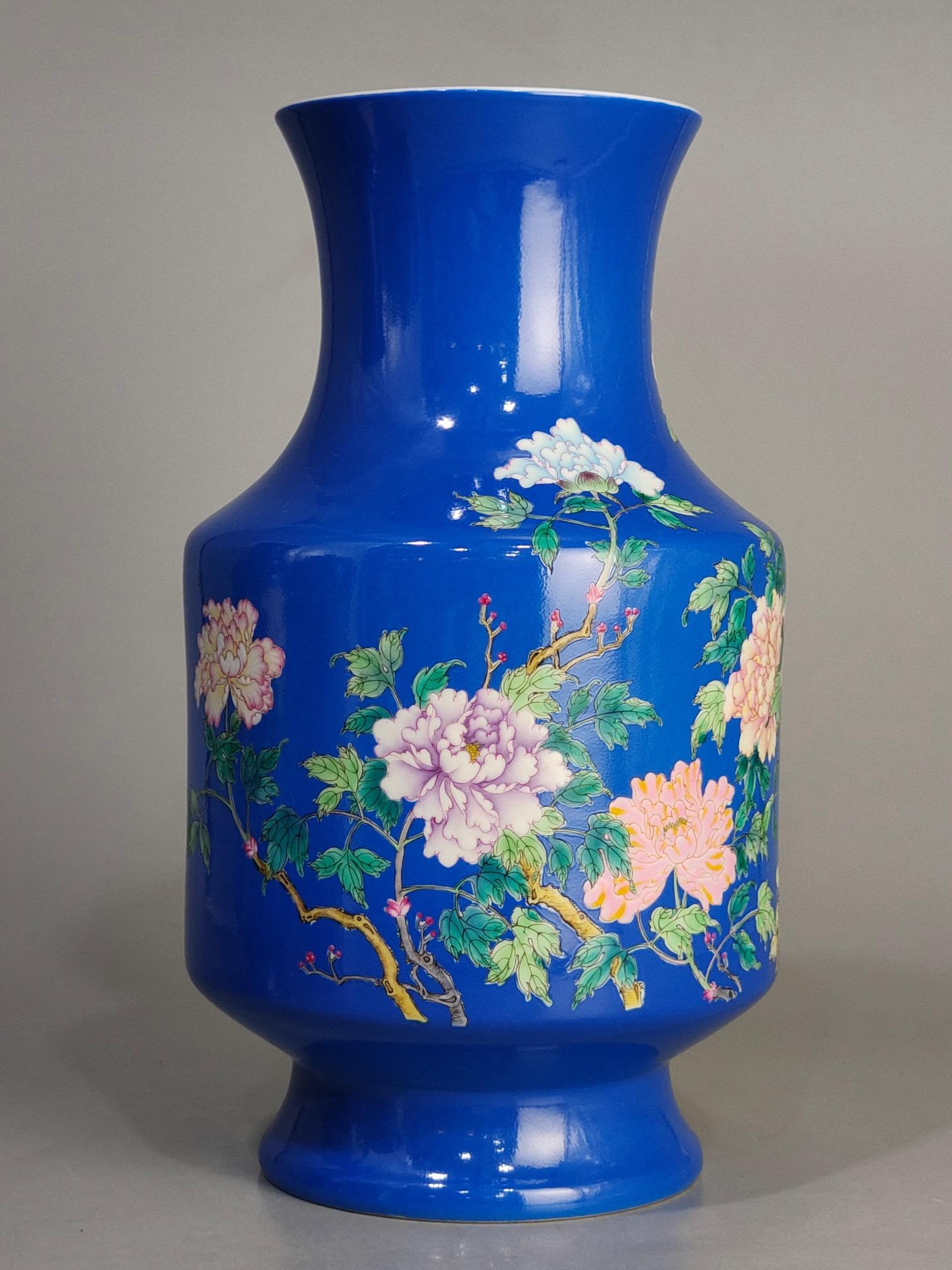 Chinese Handmade Porcelain Enamel Flowers Auspicious Poem Vase For Sale 1