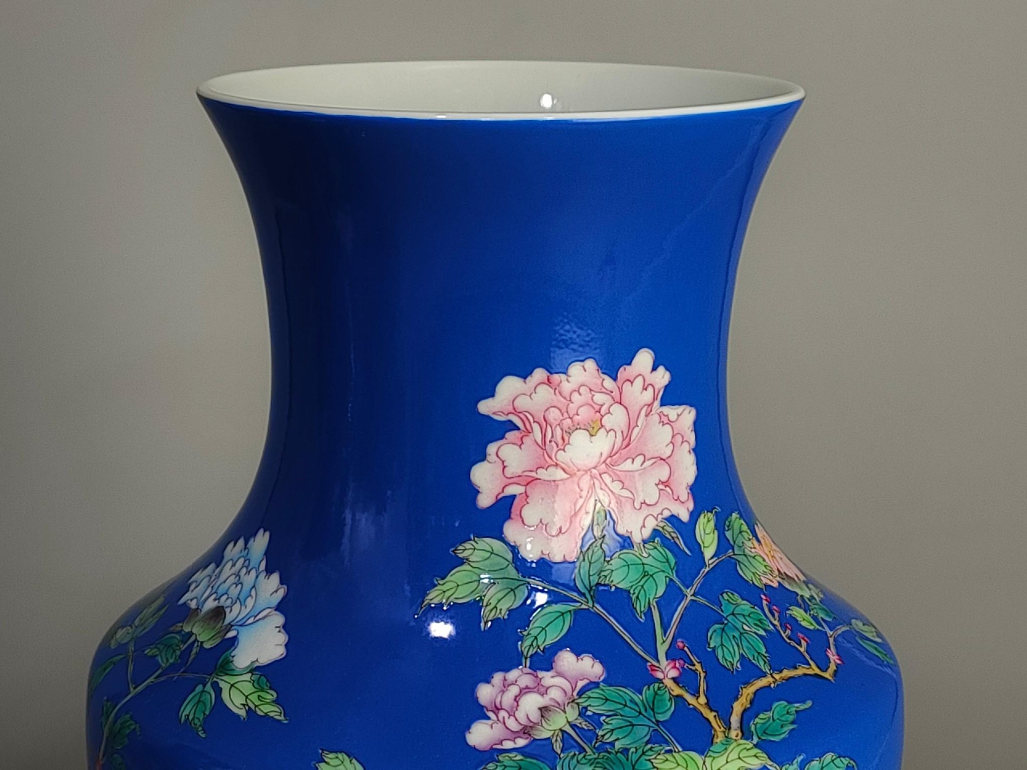 Chinese Handmade Porcelain Enamel Flowers Auspicious Poem Vase For Sale 2