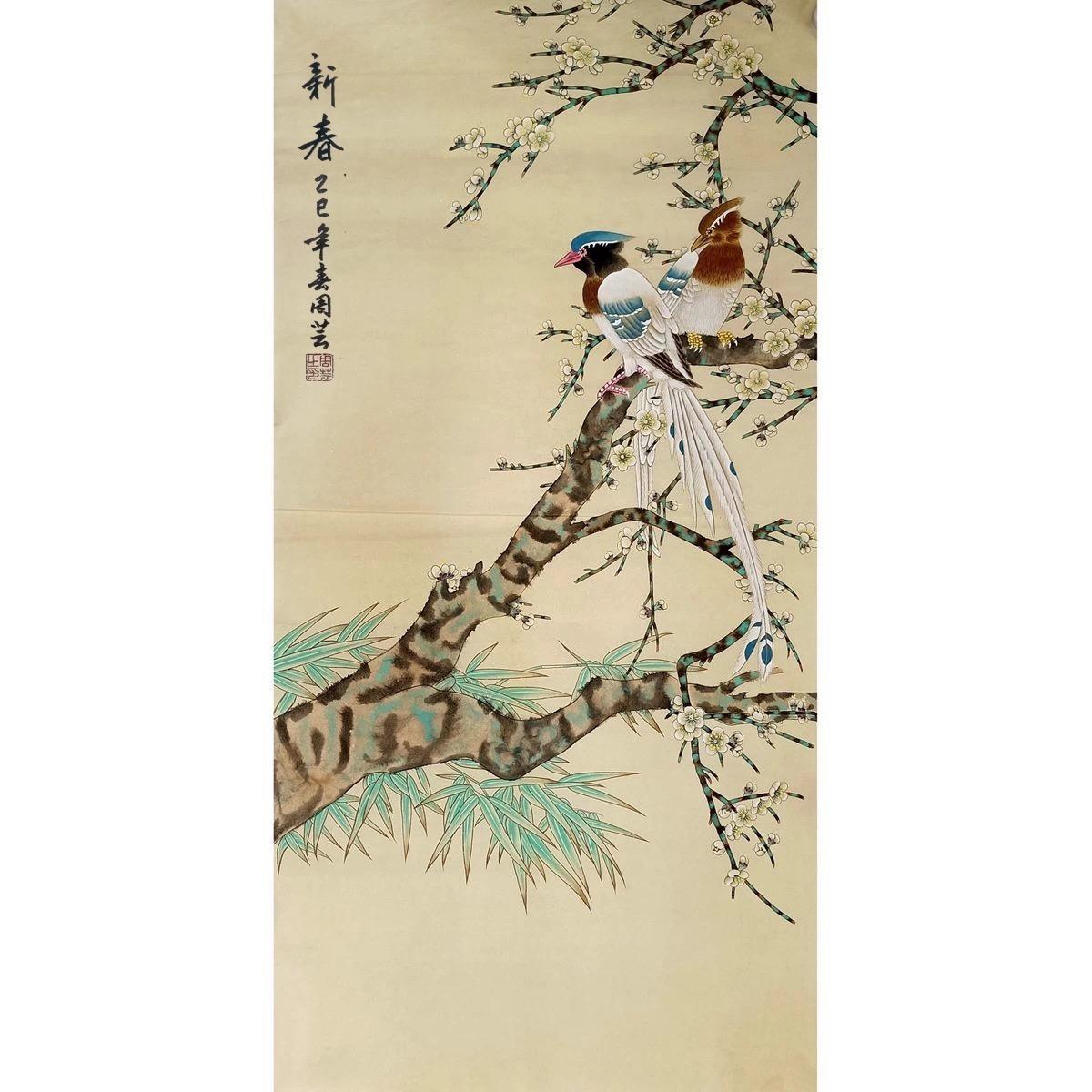 Rouleau chinois peint à la main avec des oiseaux et des fleurs en vente 1