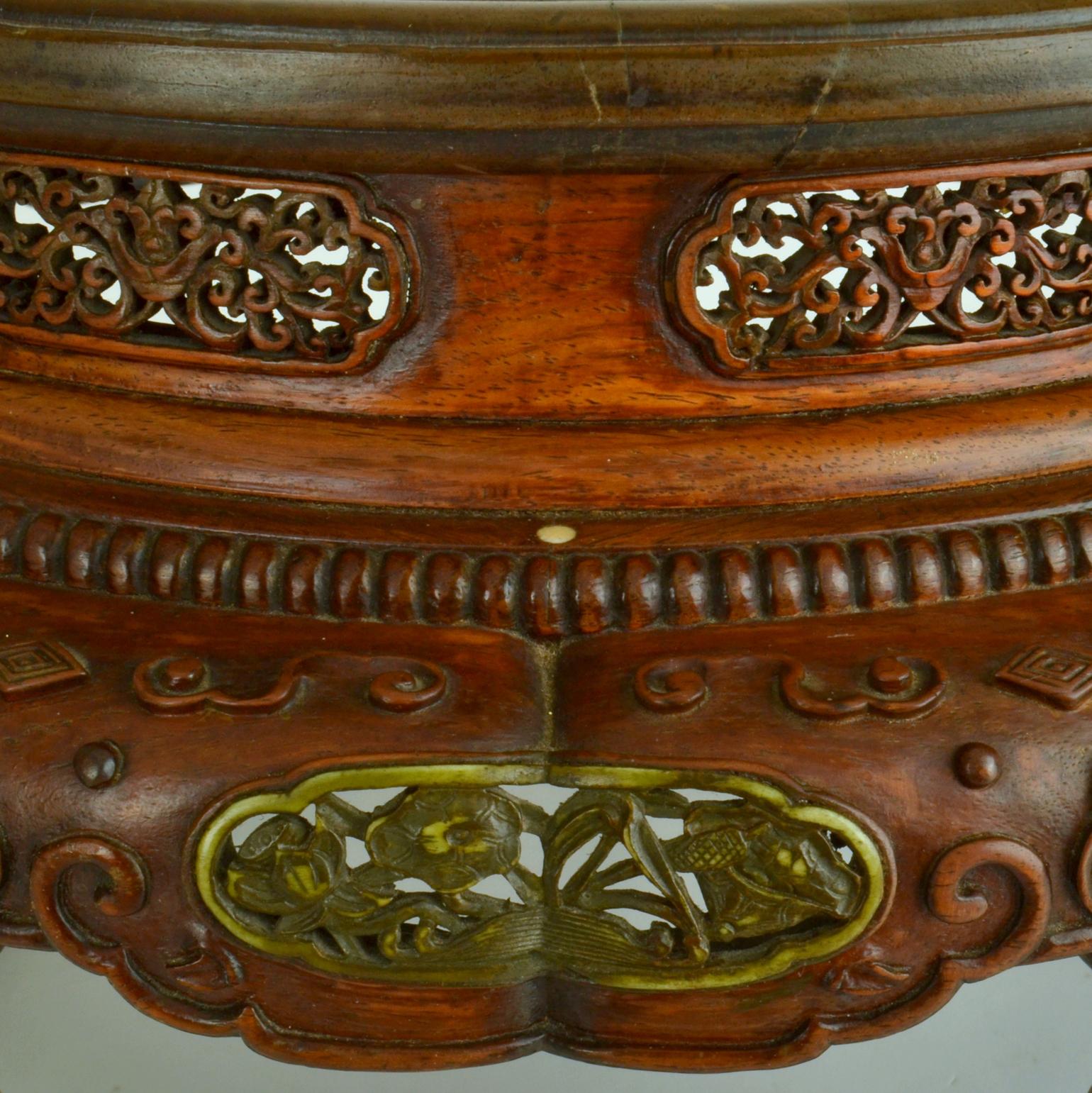 Chinese Wooden Vase Stand with Elephant Trunk Legs In Excellent Condition In London, GB