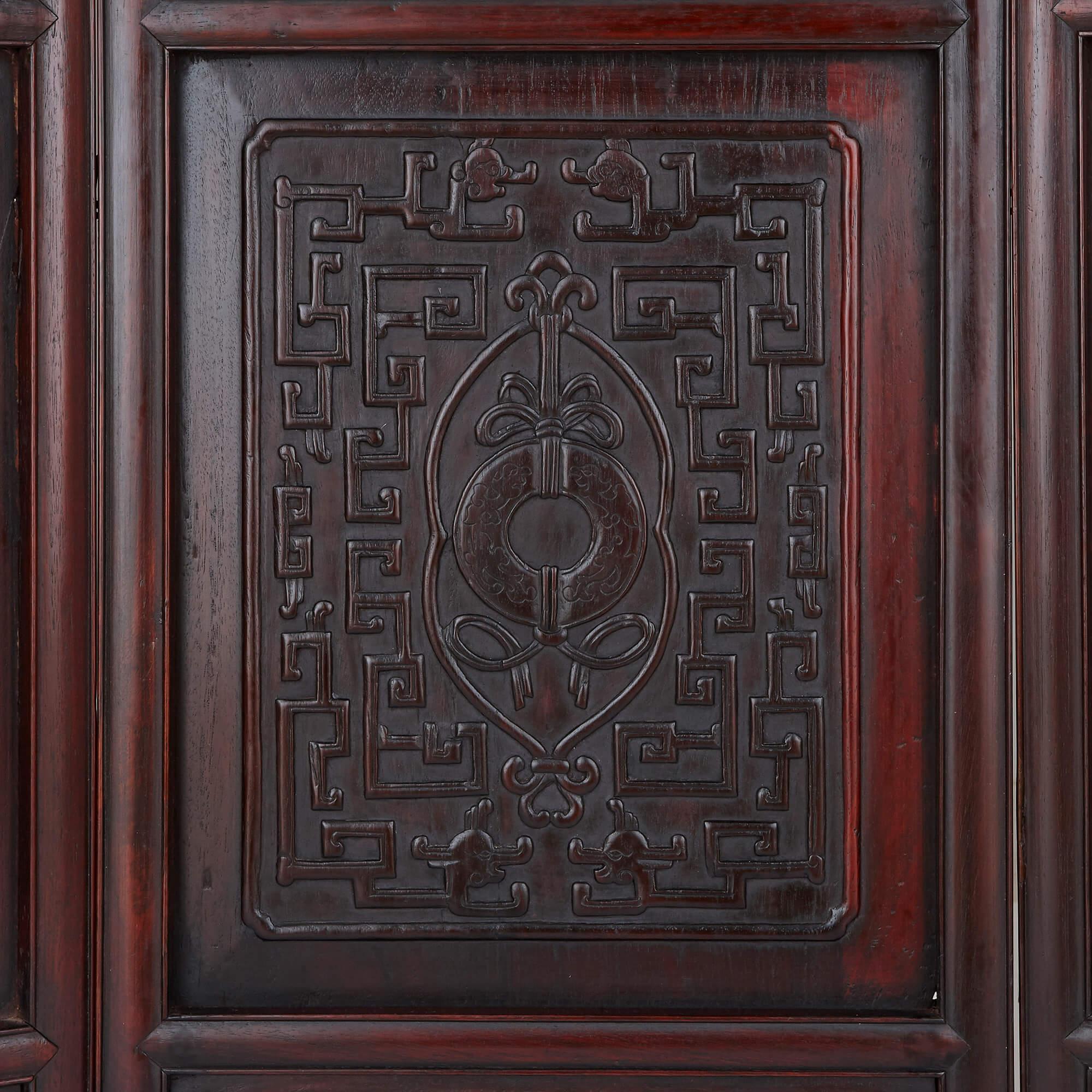 Chinese Hardstone, Cloisonne Enamel and Lacquer Screen In Good Condition In London, GB