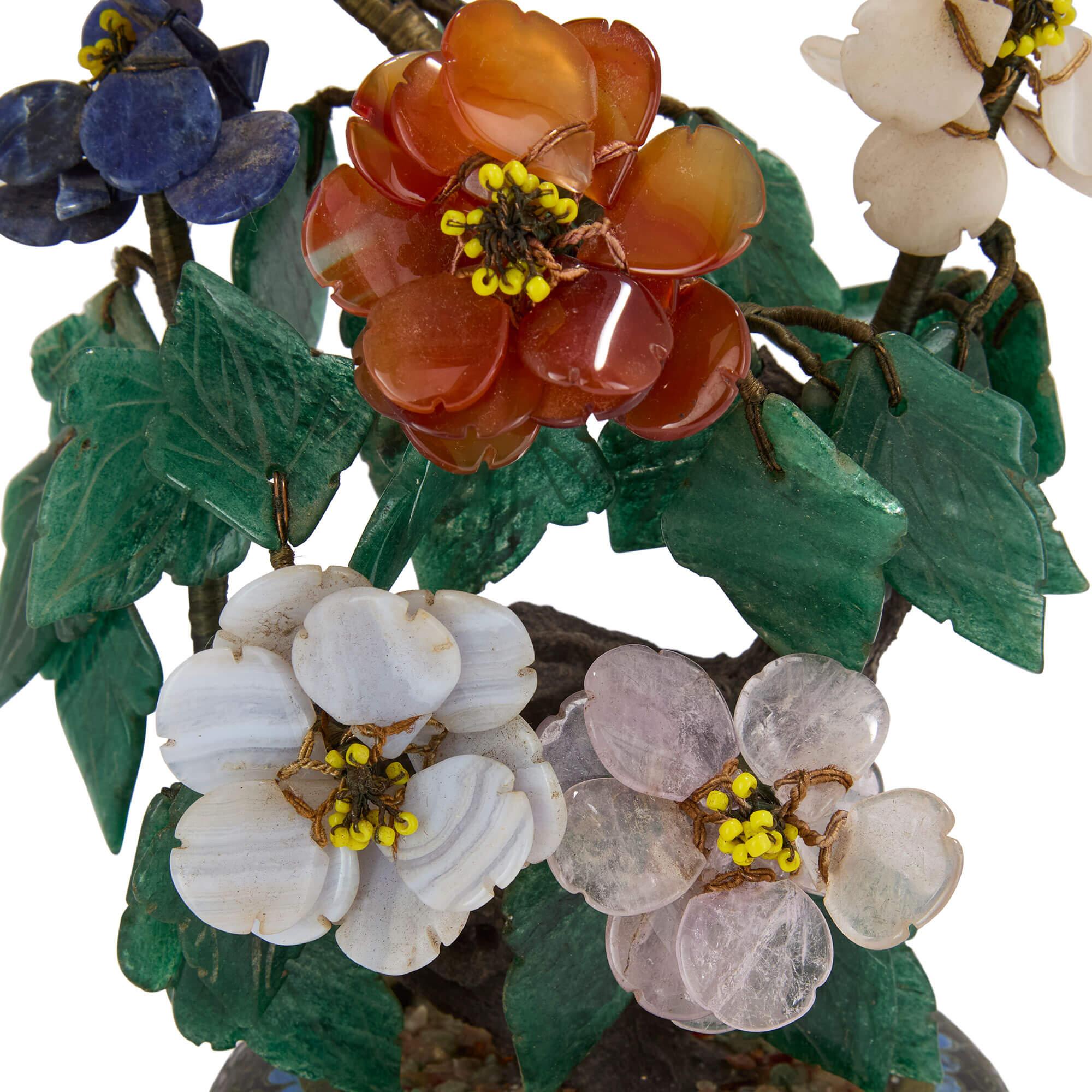 Cloisonné Albero floreale cinese in pietra dura in una fioriera in smalto cloisonné in vendita