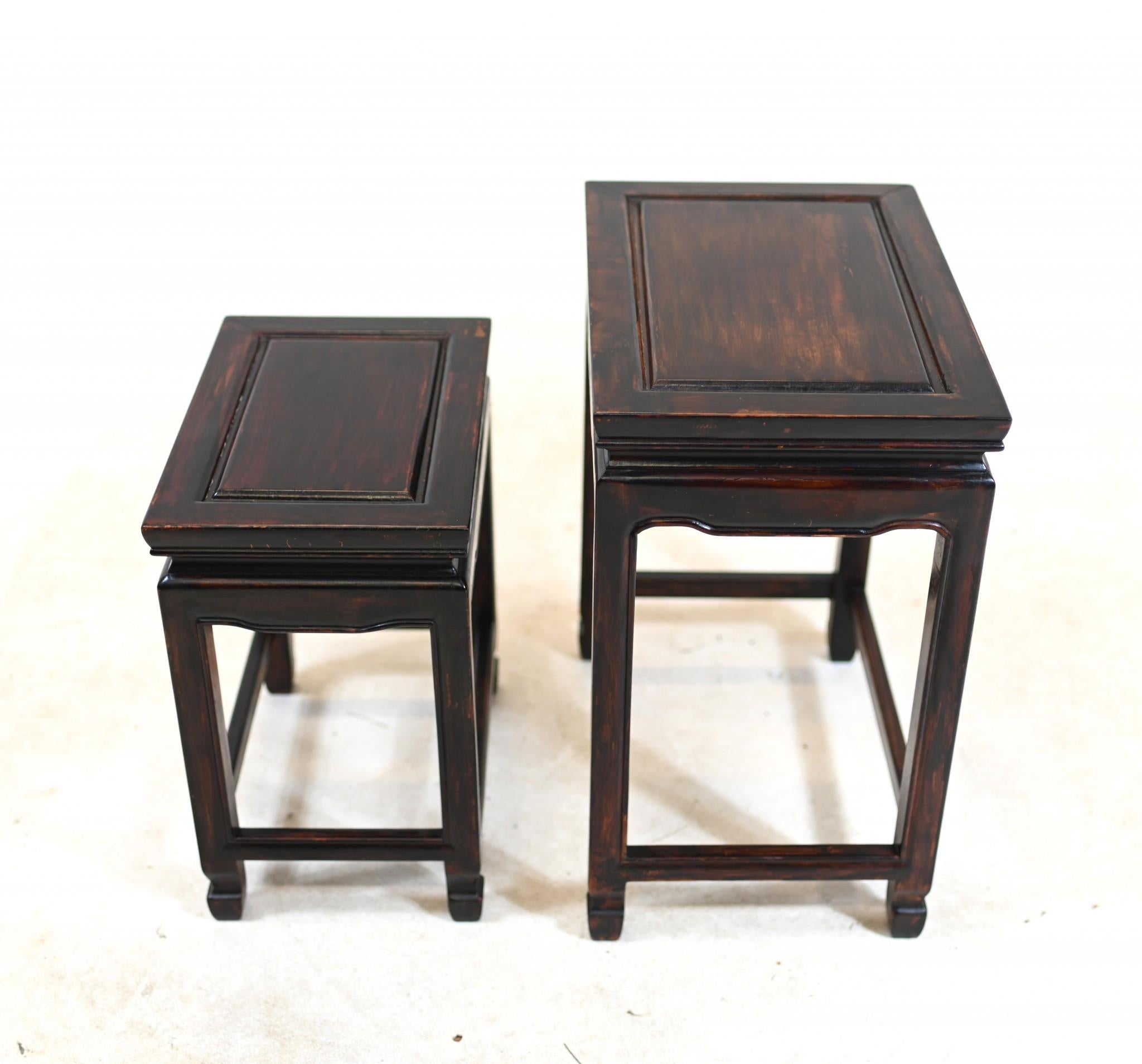 Chinese Hardwood Nest Tables Pair Side Table 1920 For Sale 1