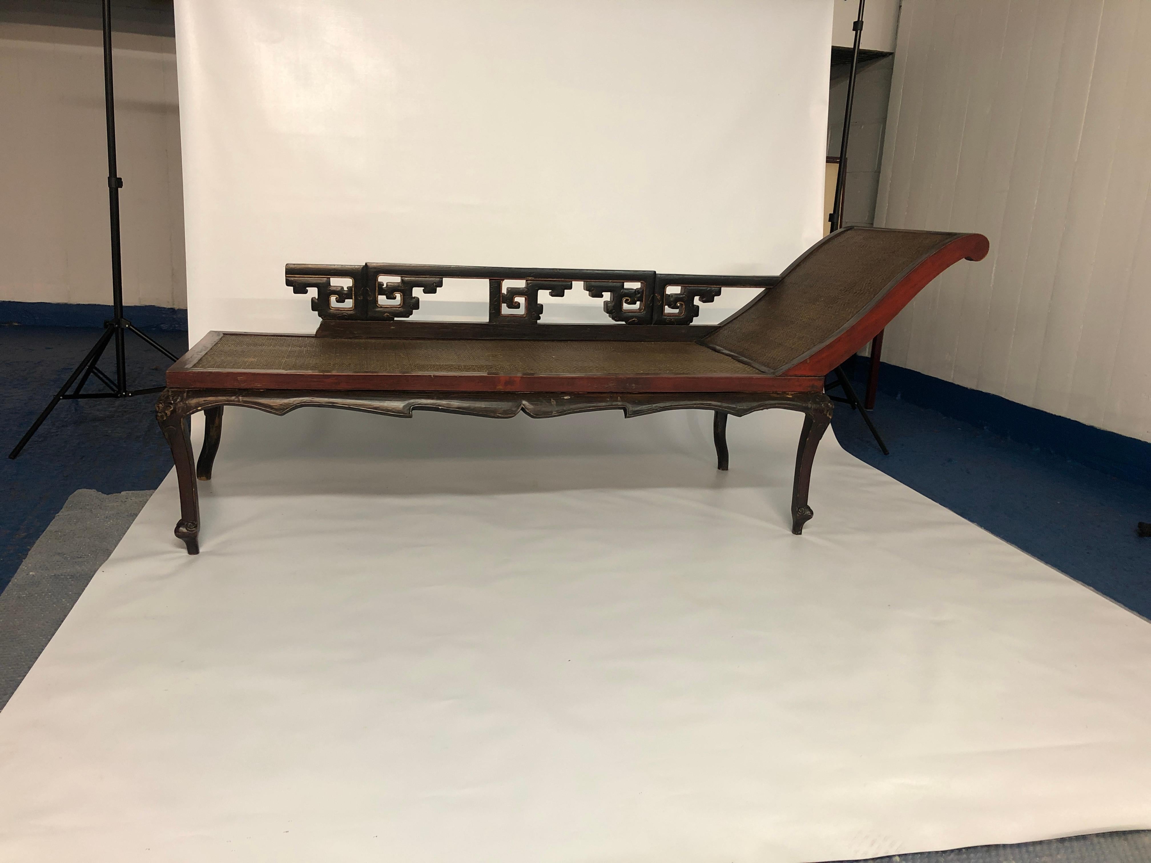 Tumbona china de madera dura de ratán Antigua Qing Chaise Lounge Regencia Victoriana 1890 Británico en venta