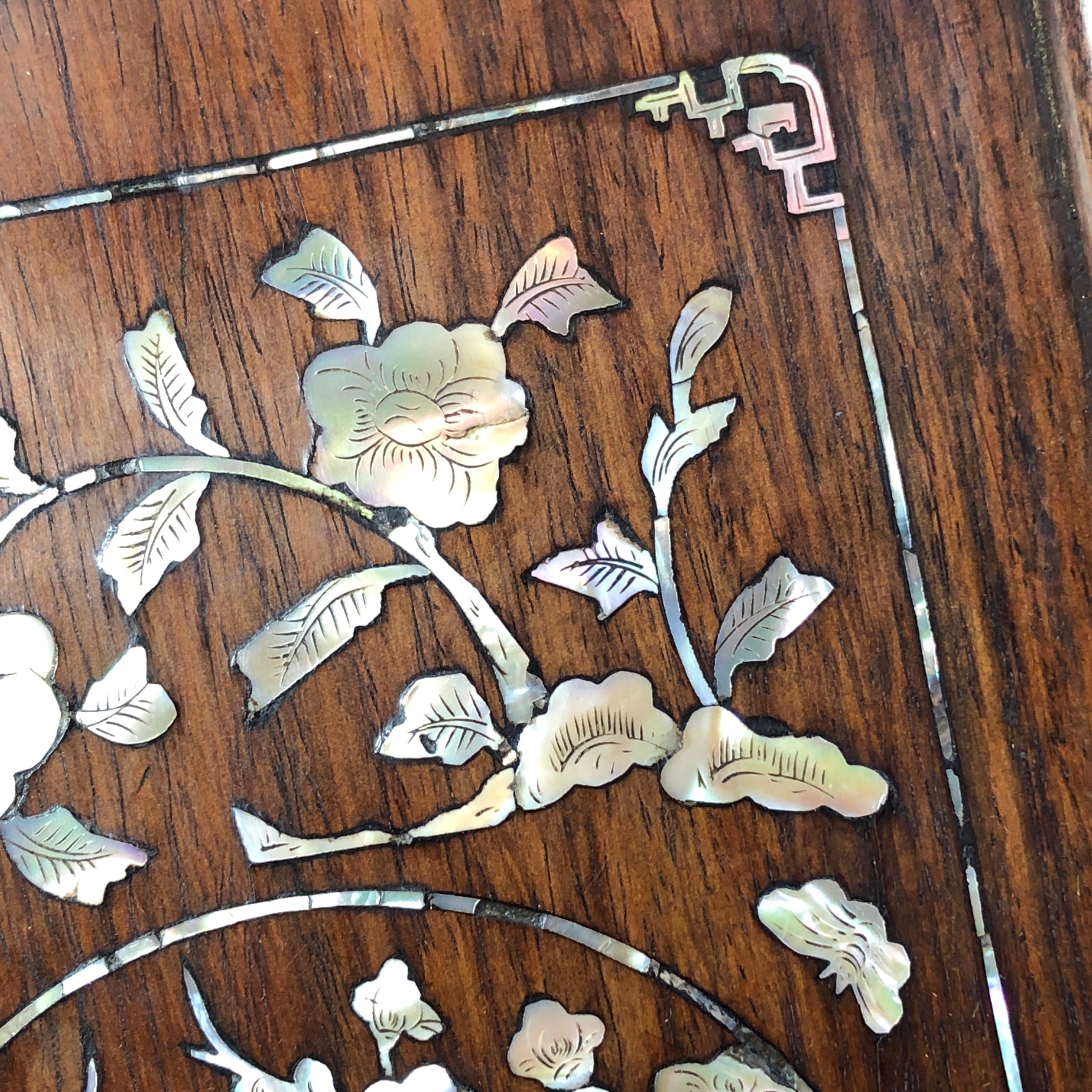 Chinese Hardwood Tray with Inlaid Mother of Pearl Scene, 18th-19th Century 2