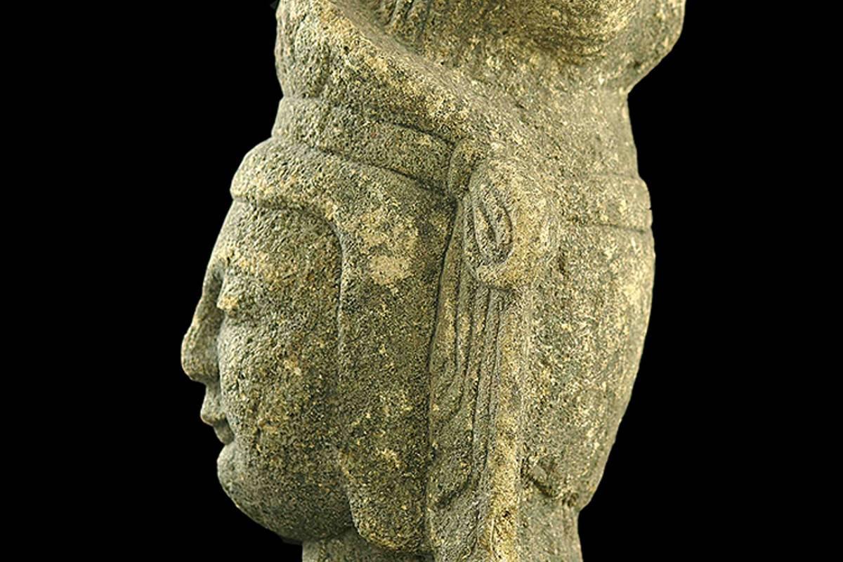 18th Century and Earlier Chinese Head of Bodhisattva For Sale