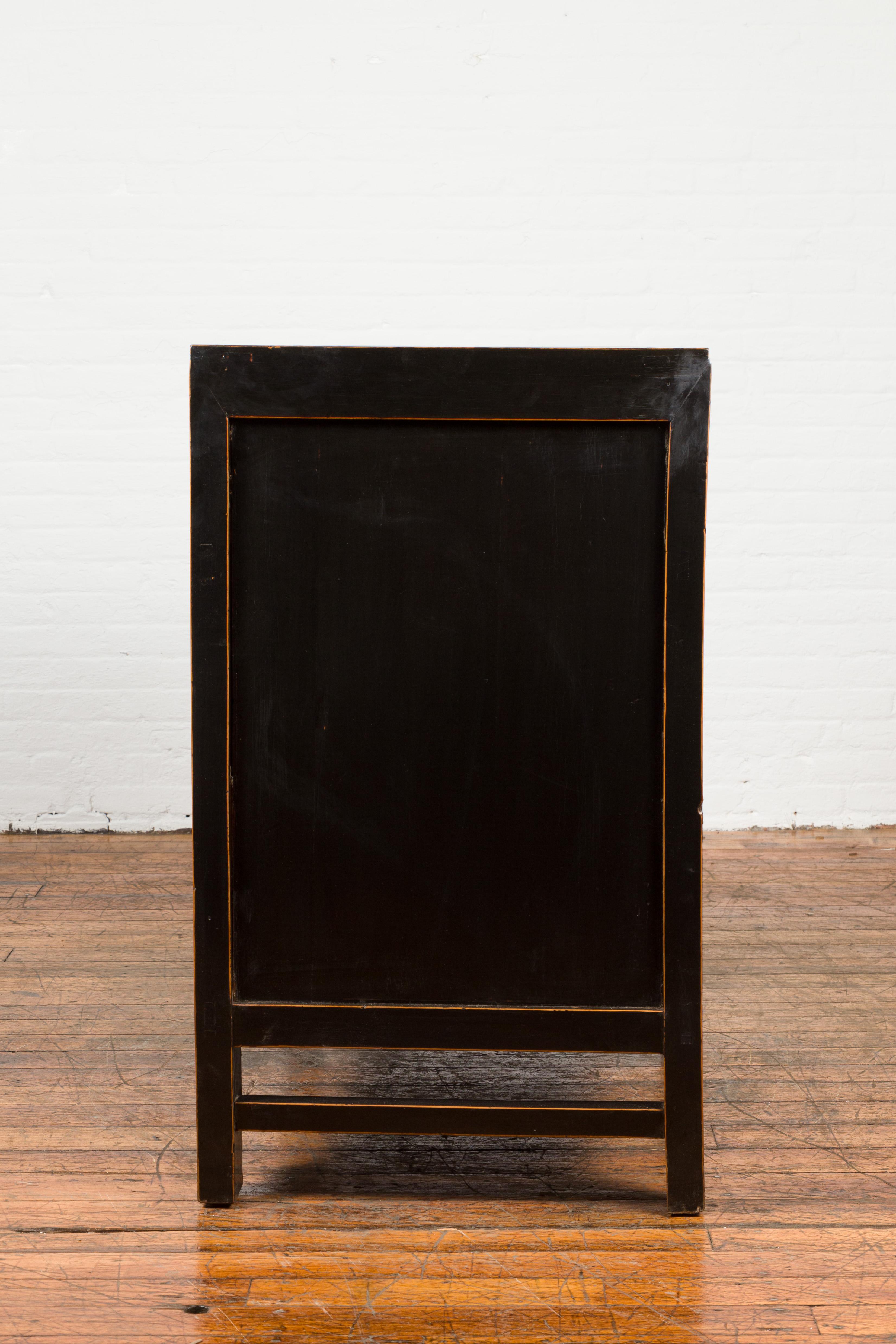 Chinese Hebei Two Toned Low Cabinet with Black Lacquer and Burl Wood Accents For Sale 5