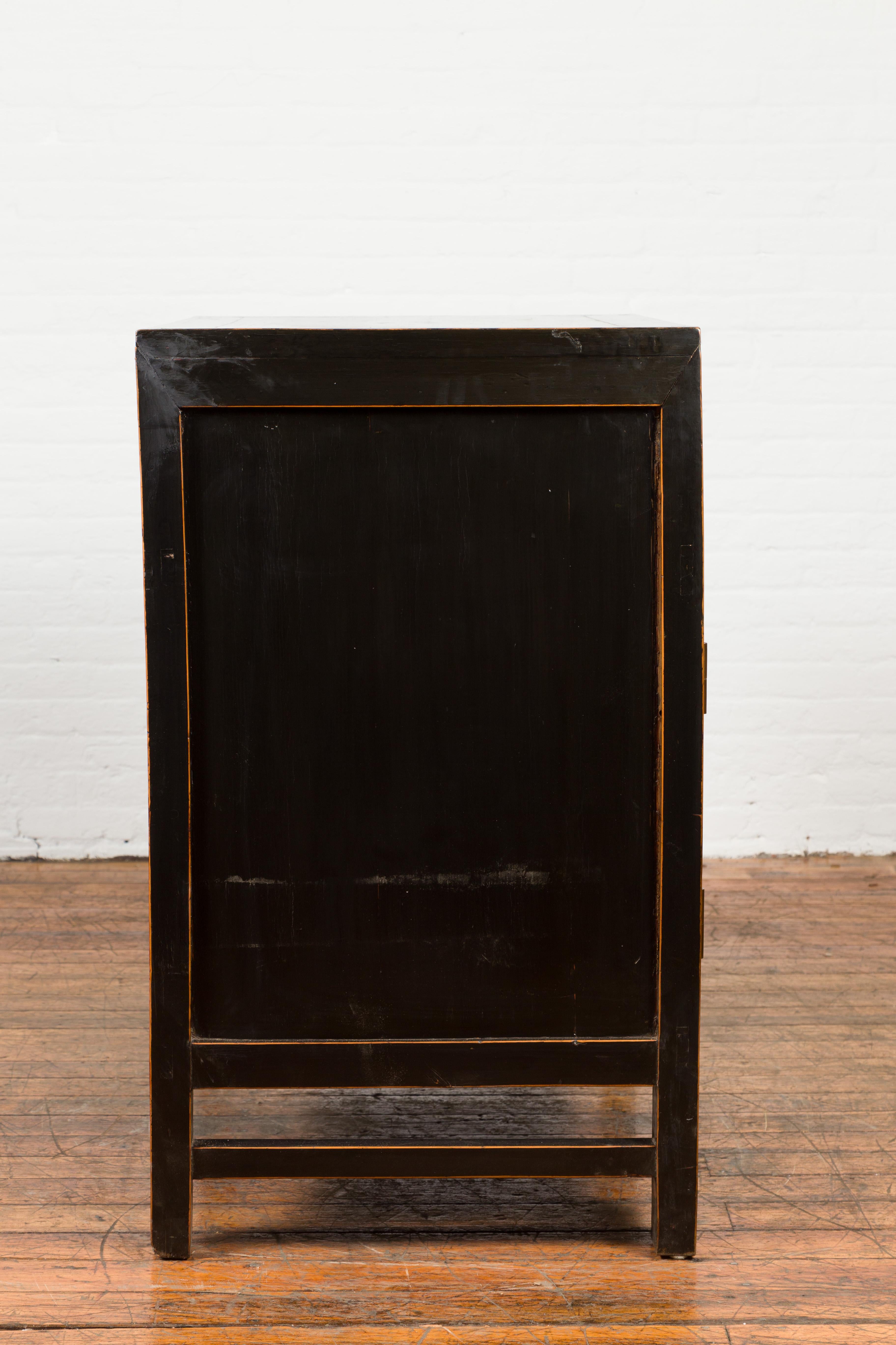 Chinese Hebei Two Toned Low Cabinet with Black Lacquer and Burl Wood Accents For Sale 3