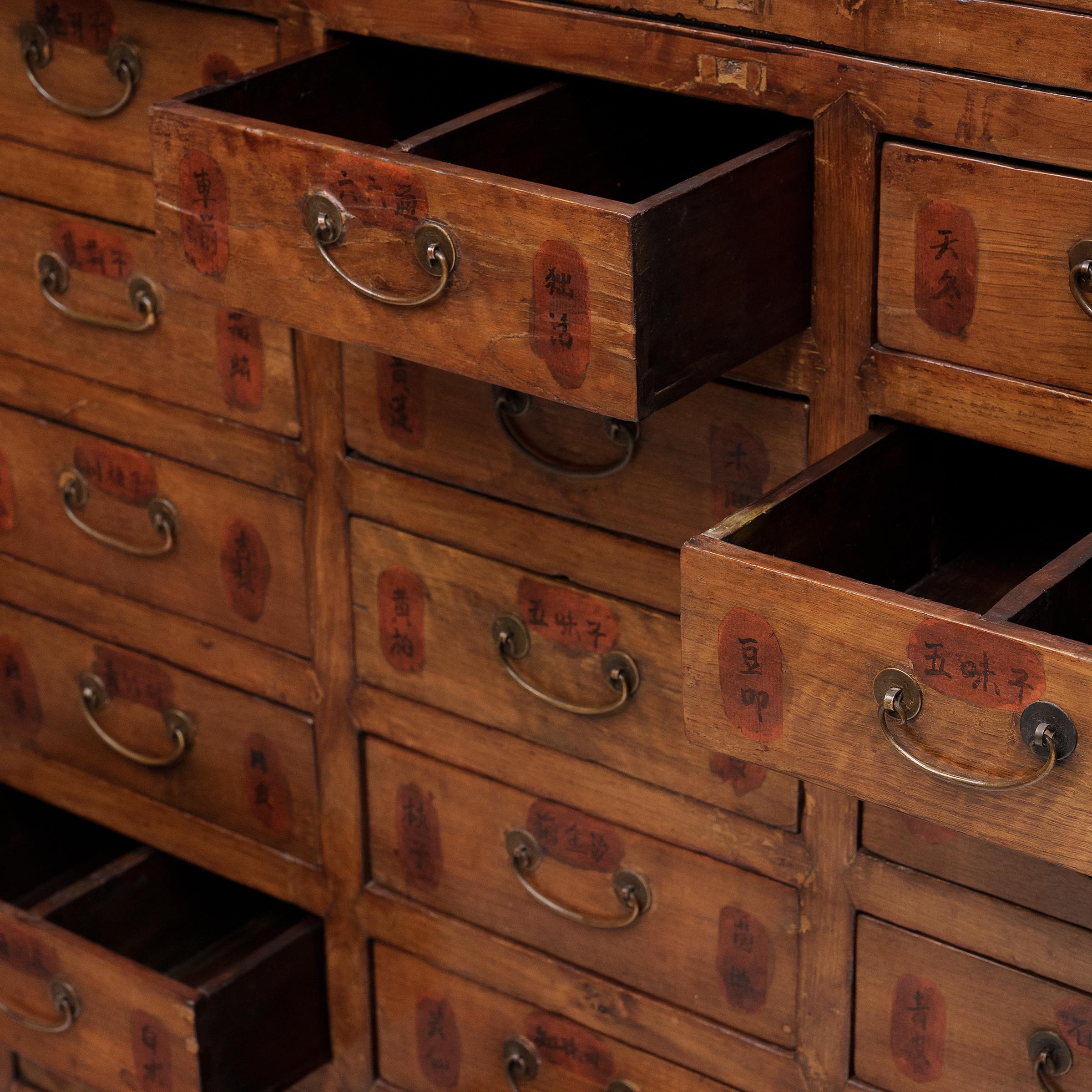 Chinese Herbal Apothecary Compound Cabinet, c. 1850 In Good Condition In Chicago, IL