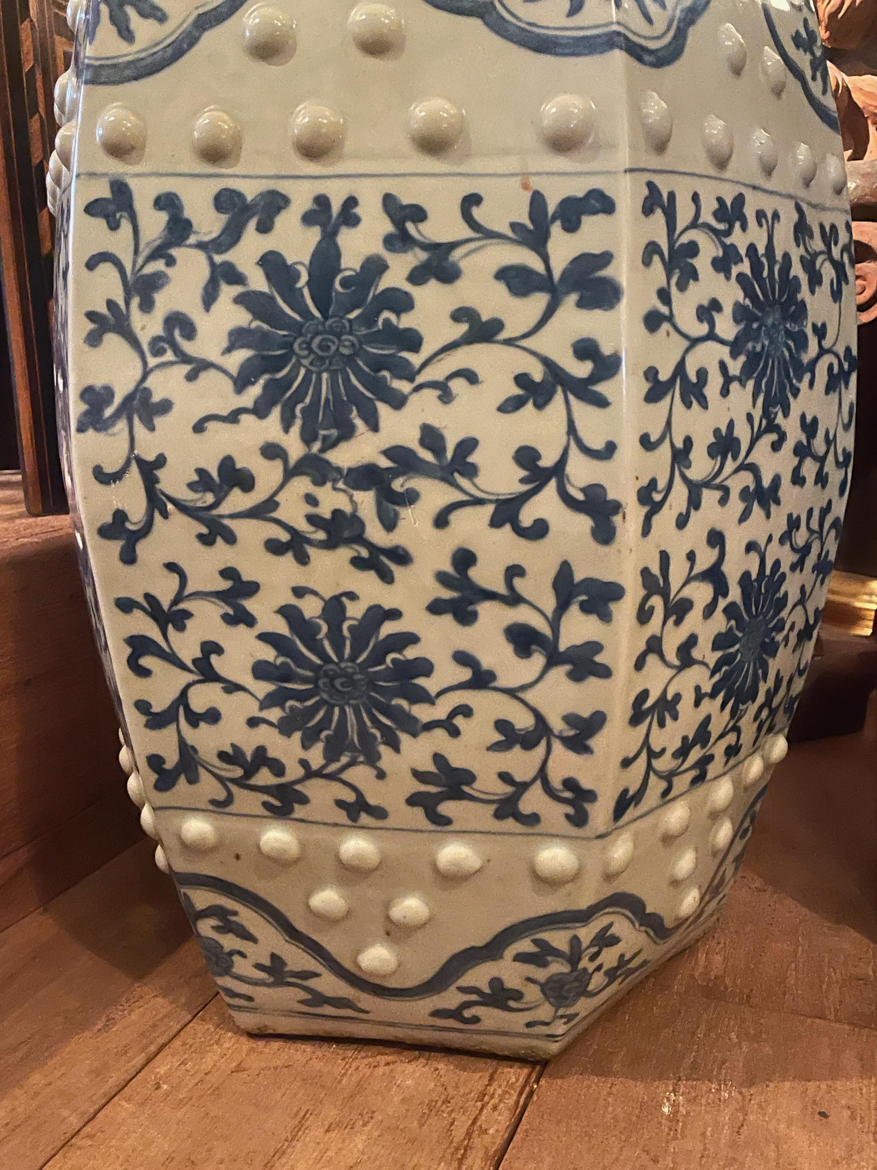 Chinese Hexagonal Blue & White Porcelain Garden Seat c.1880 For Sale 2