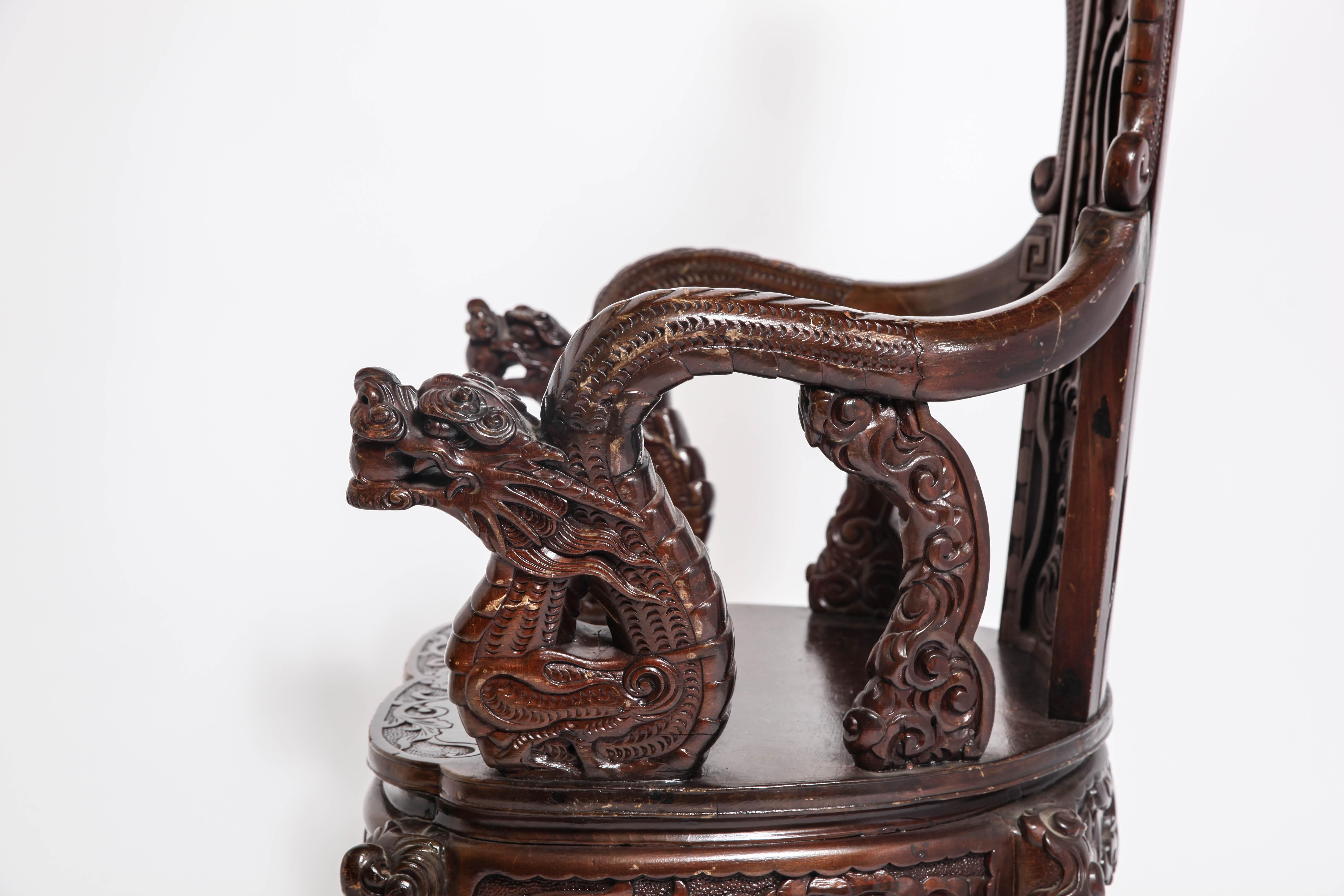 Art Nouveau Style Japanese High-Back Dragon and Phoenix Armchair in Carved Wood In Good Condition In New York, NY