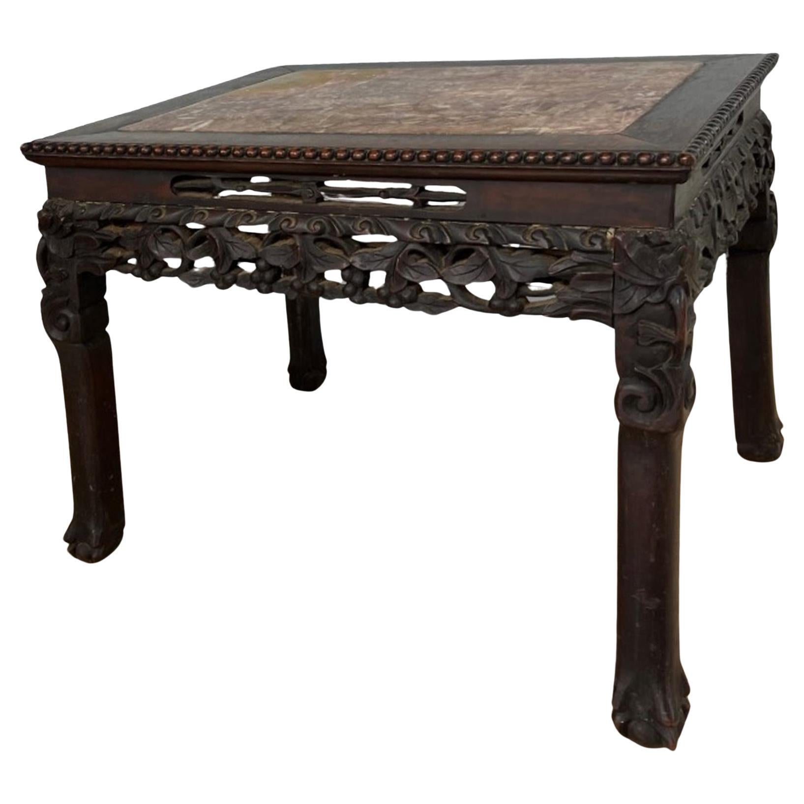Table d'appoint chinoise Hongmu sculptée Dynastie Qing 19ème siècle
