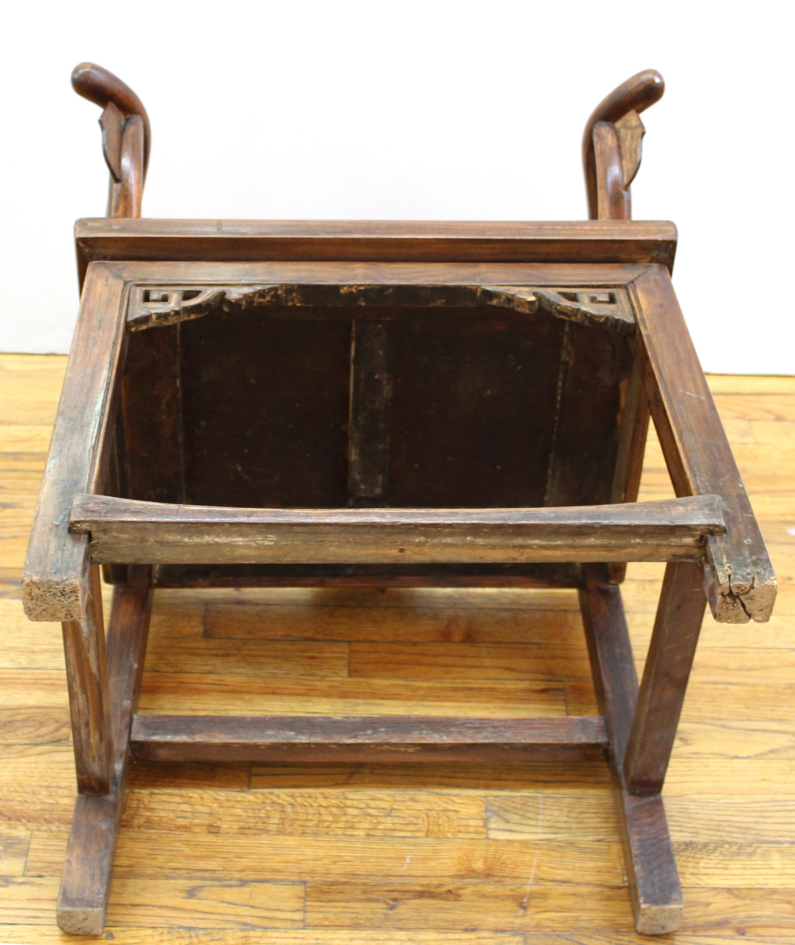 Fauteuil chinois à dossier en fer à cheval 3