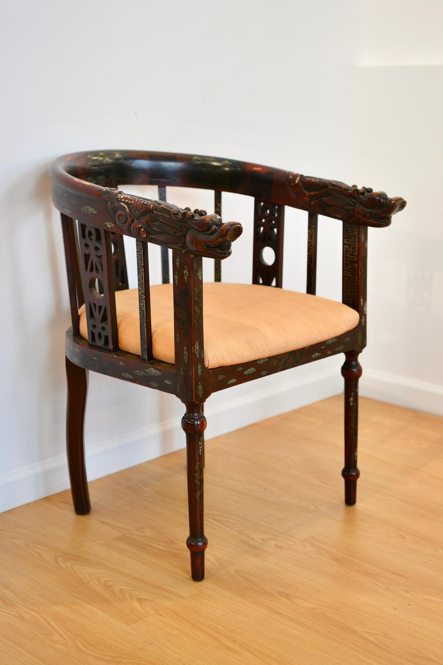 Chinoiserie Chinese Horseshoe Back Carved Armchair For Sale