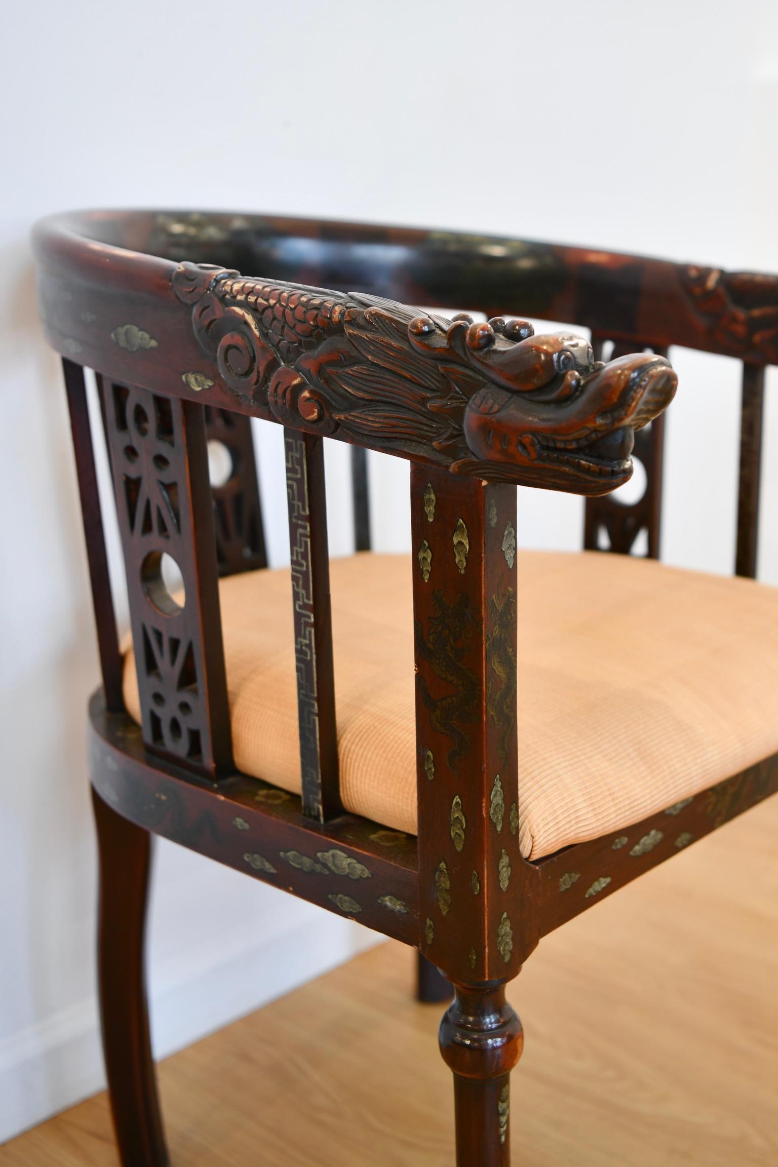 Chinese Horseshoe Back Carved Armchair In Good Condition In Brooklyn, NY