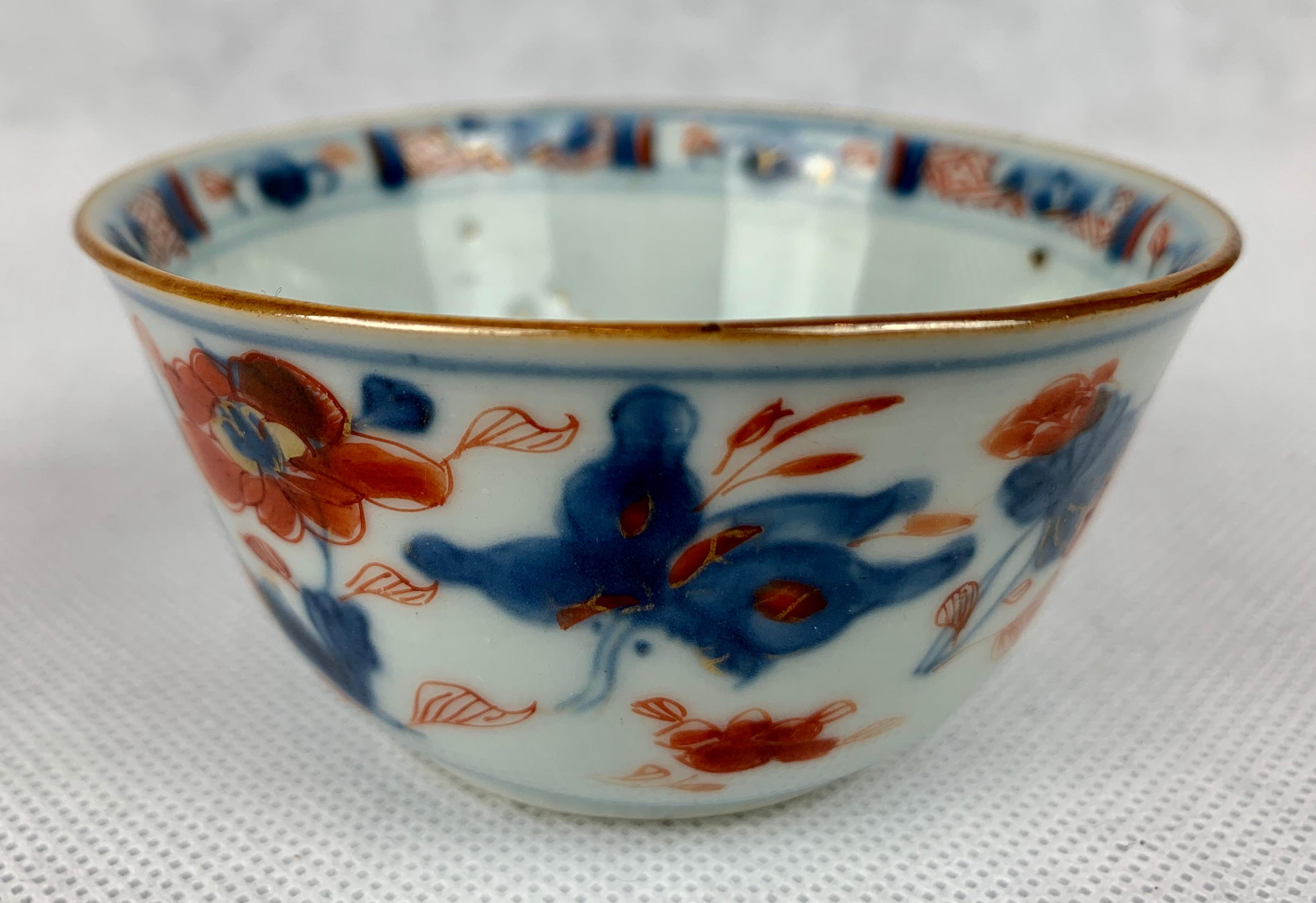 Late 18th Century Chinese Export Porcelain Handleless Tea Bowl and Saucer, Chinese Imari Pattern For Sale