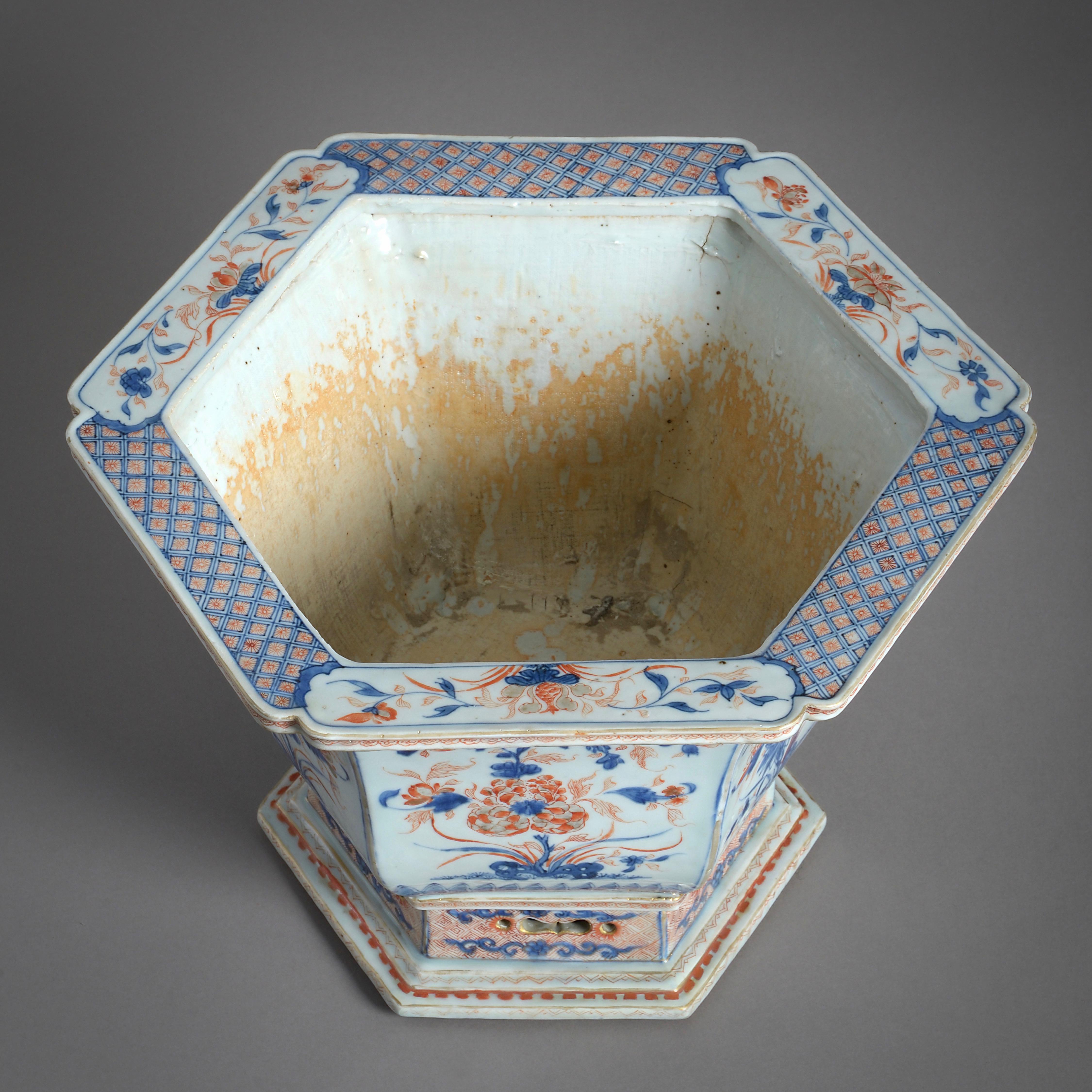 Chinesische Imari-Jardinière aus China (18. Jahrhundert und früher) im Angebot