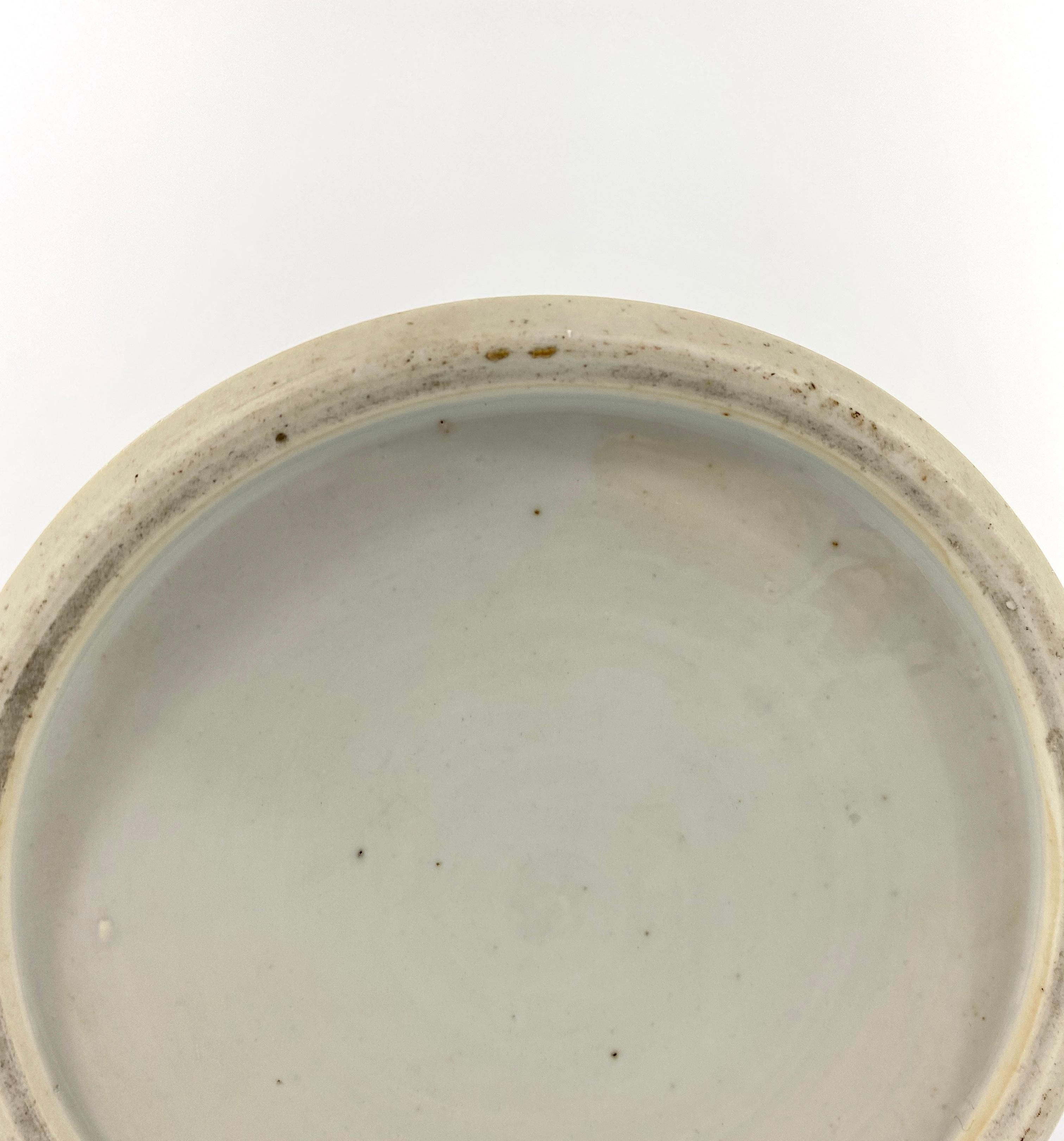 Chinese Imari Porcelain Mug, circa 1720, Kangxi Period 4