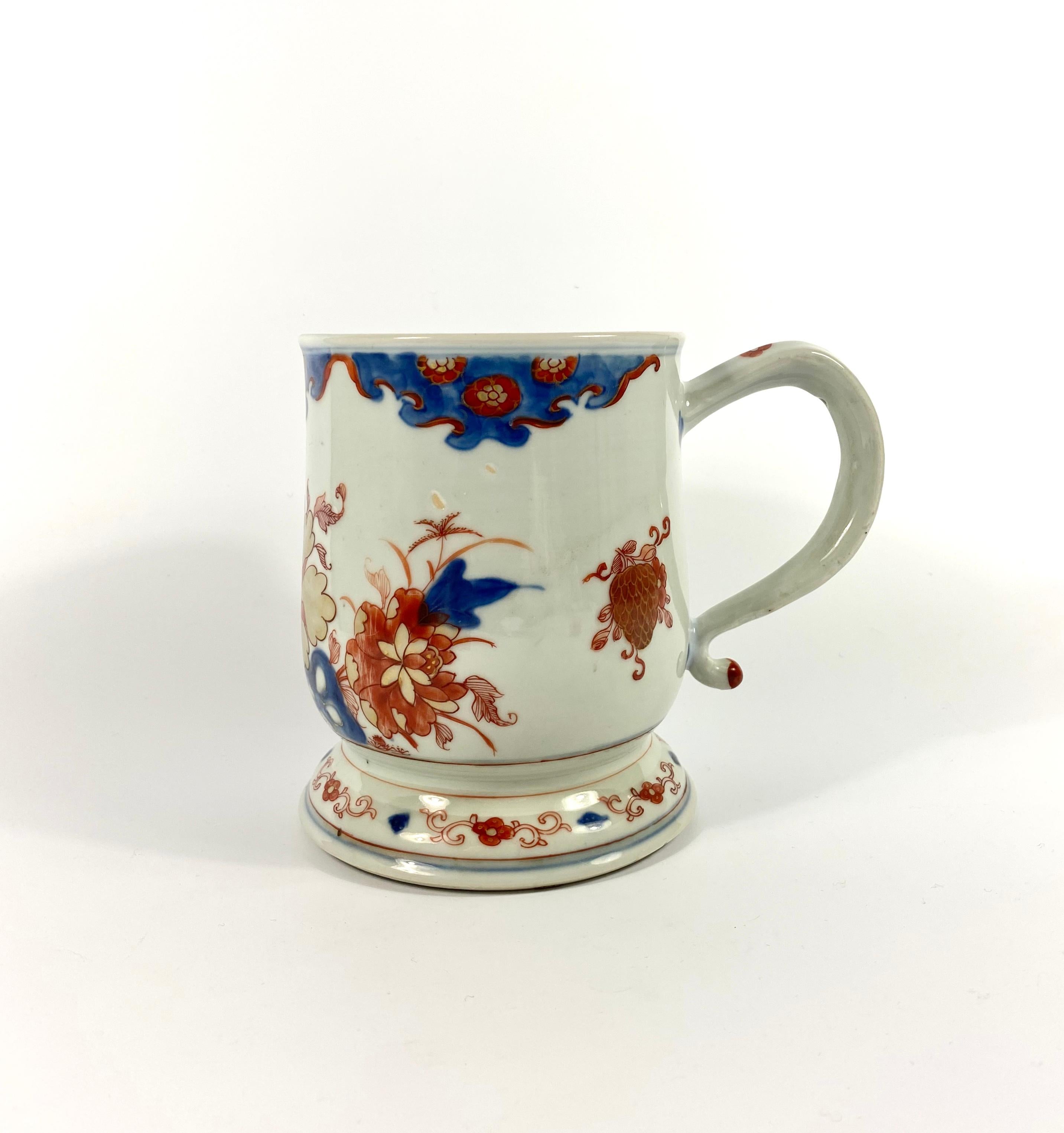 Qing Chinese Imari Porcelain Mug, circa 1720, Kangxi Period