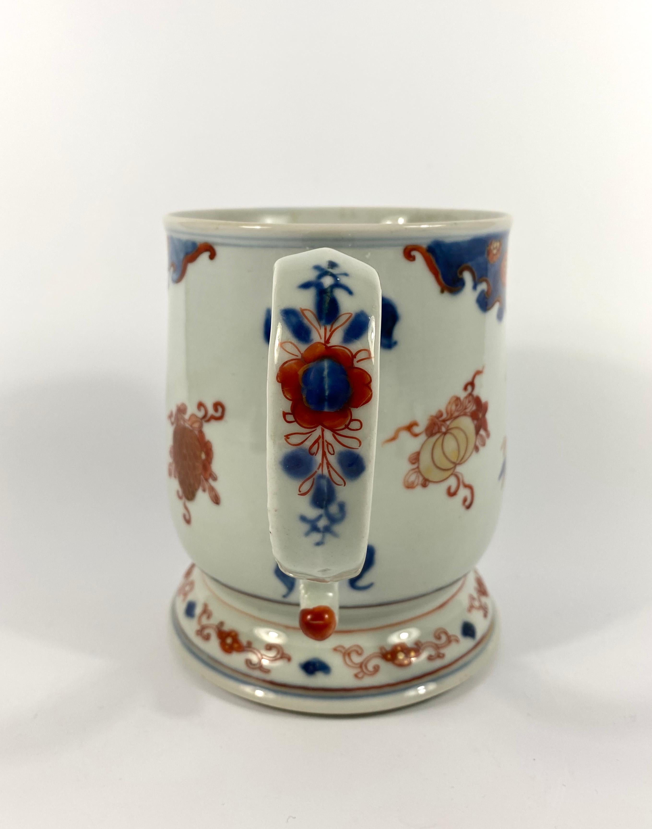 Chinese Imari Porcelain Mug, circa 1720, Kangxi Period 2