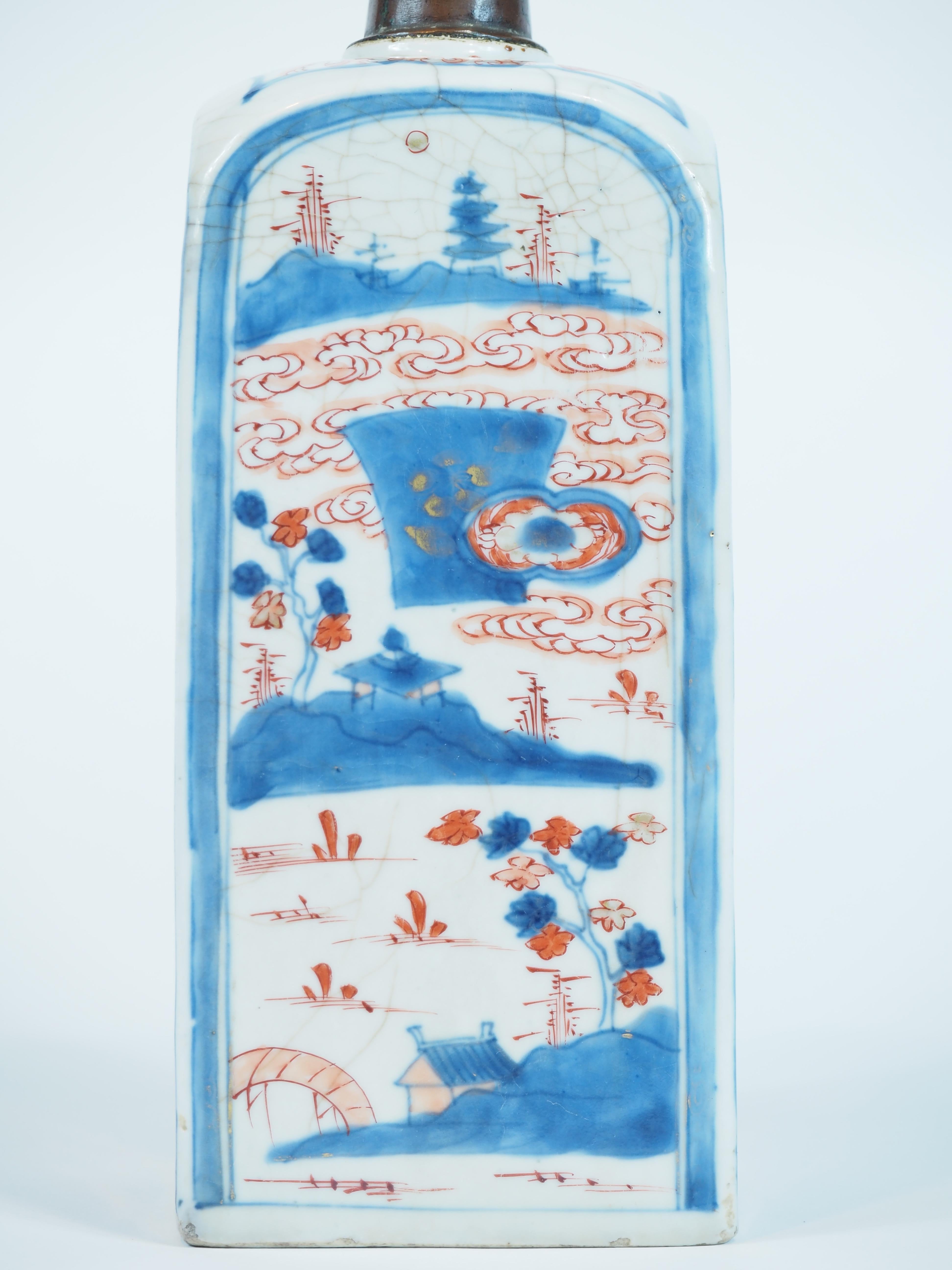 Chinesische quadratische Imari-Flaschenvase mit quadratischer Seite, Kangxi-Periode (1662-1722) im Angebot 2