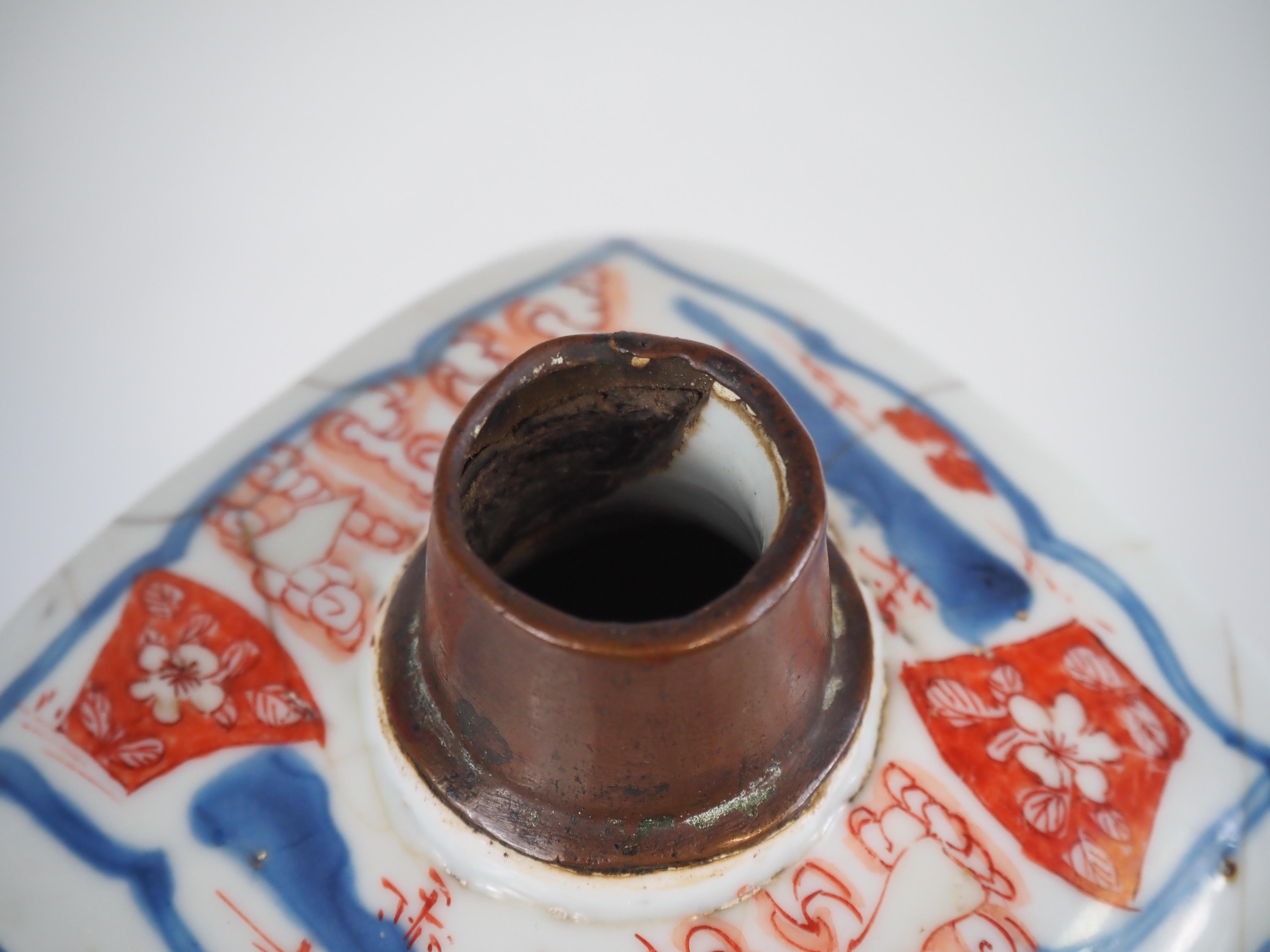 Chinesische quadratische Imari-Flaschenvase mit quadratischer Seite, Kangxi-Periode (1662-1722) im Angebot 11