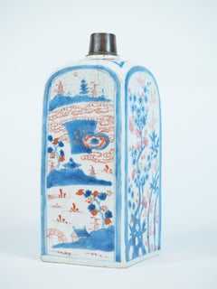 Chinese Imari square-sided bottle vase, Kangxi period (1662-1722)