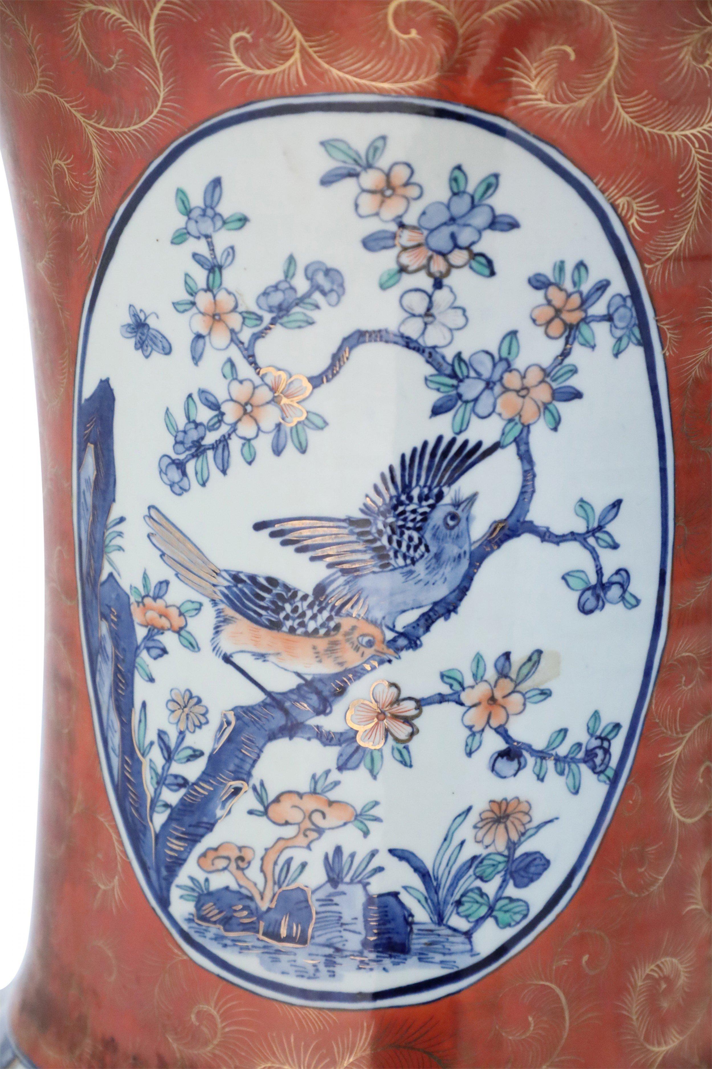 Urna monumentale cinese in ceramica blu e arancione in stile Imari In condizioni buone in vendita a Queens, NY