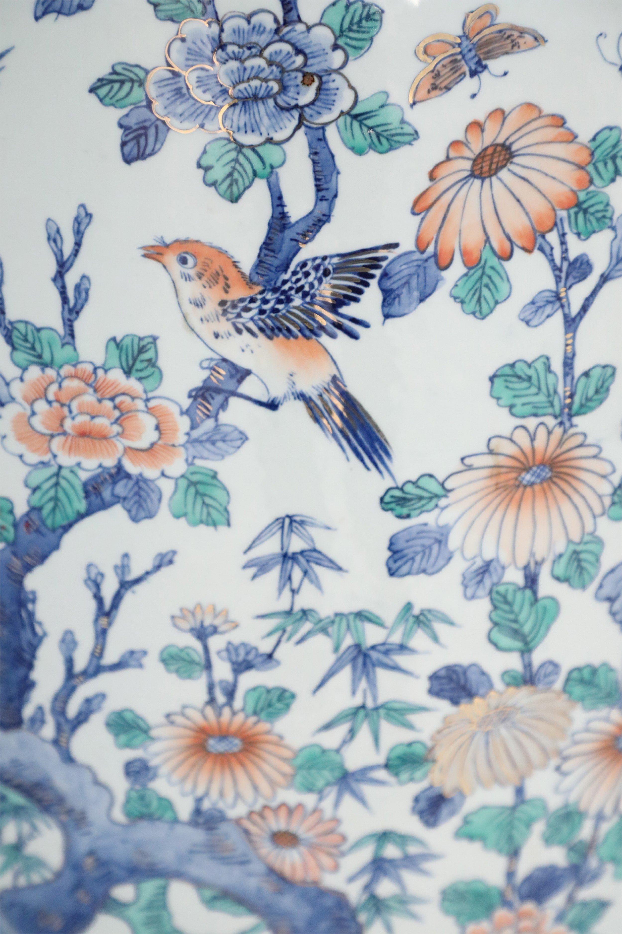 XX secolo Urna monumentale cinese in ceramica blu e arancione in stile Imari in vendita