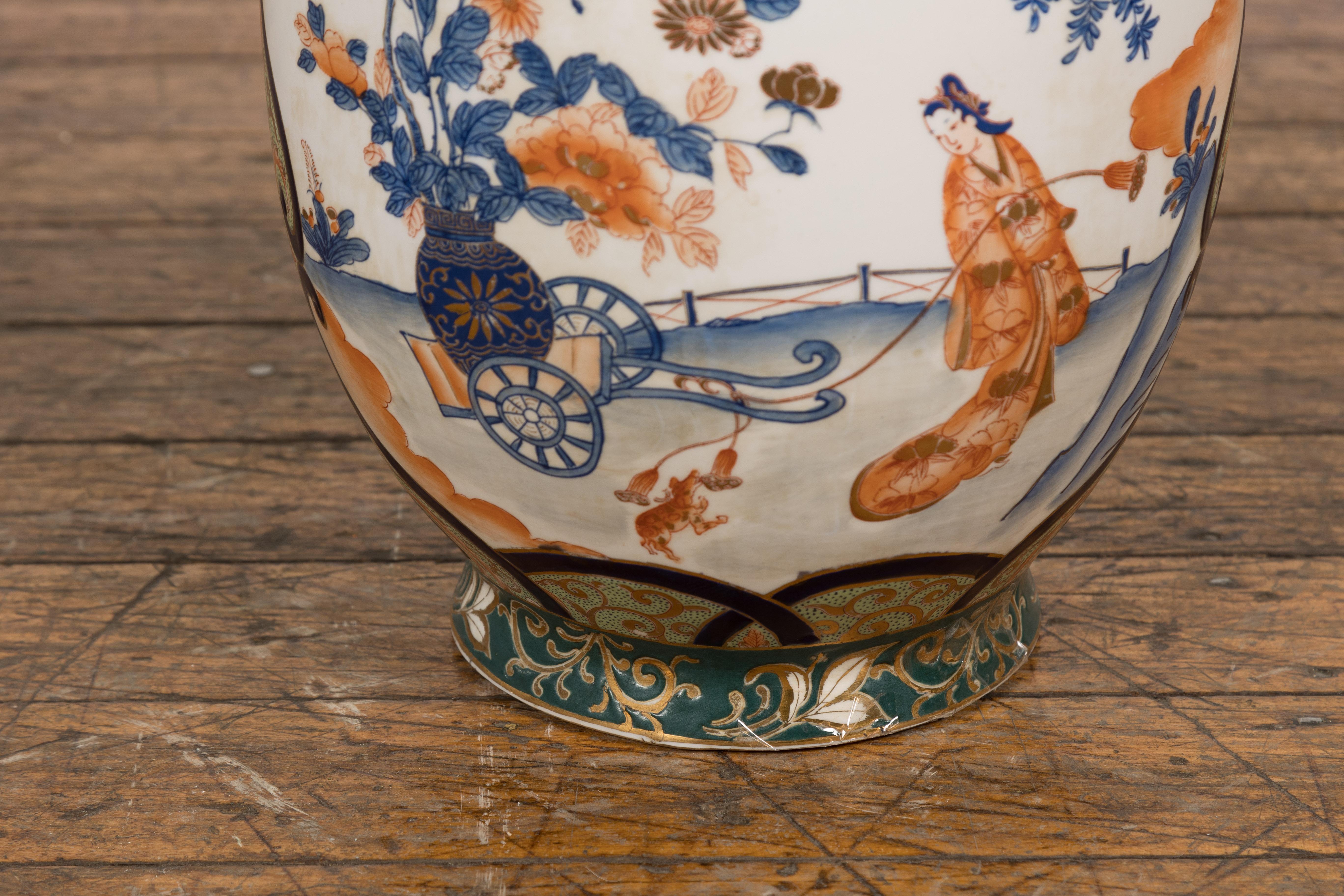 Vase d'autel chinois en porcelaine de style Imari avec décor orange, bleu et vert en vente 8