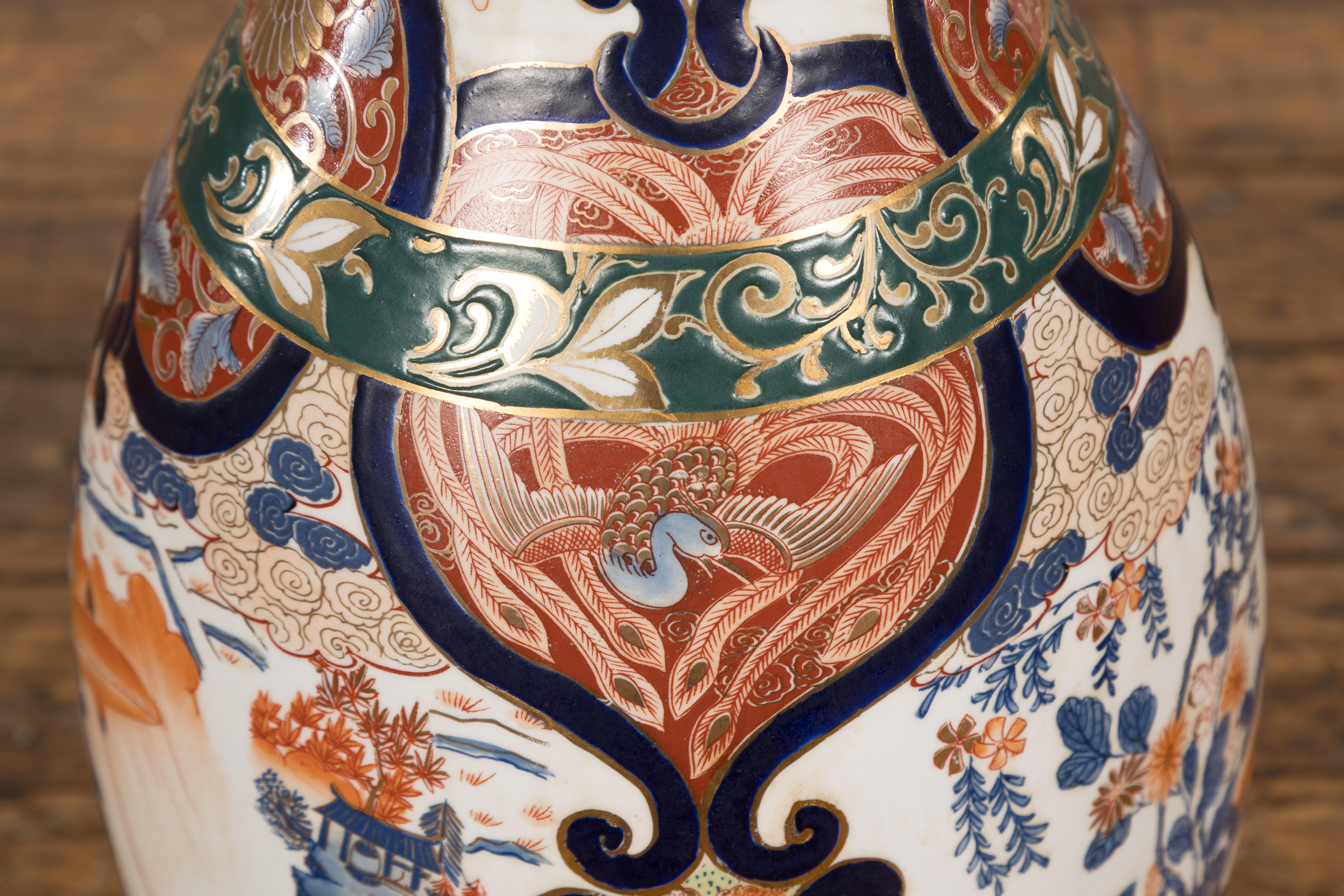 Vase d'autel chinois en porcelaine de style Imari avec décor orange, bleu et vert en vente 11