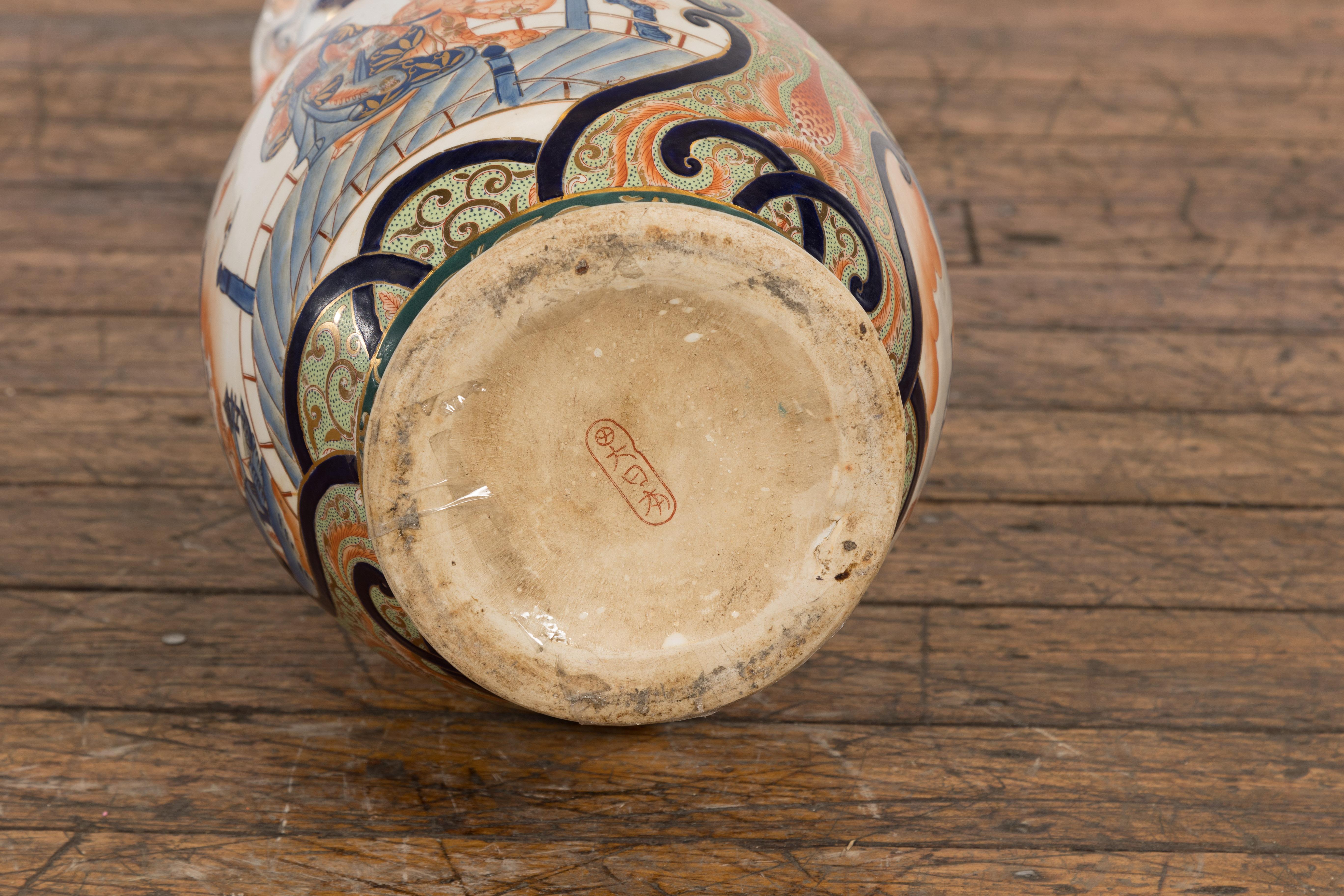 Vase d'autel chinois en porcelaine de style Imari avec décor orange, bleu et vert en vente 13