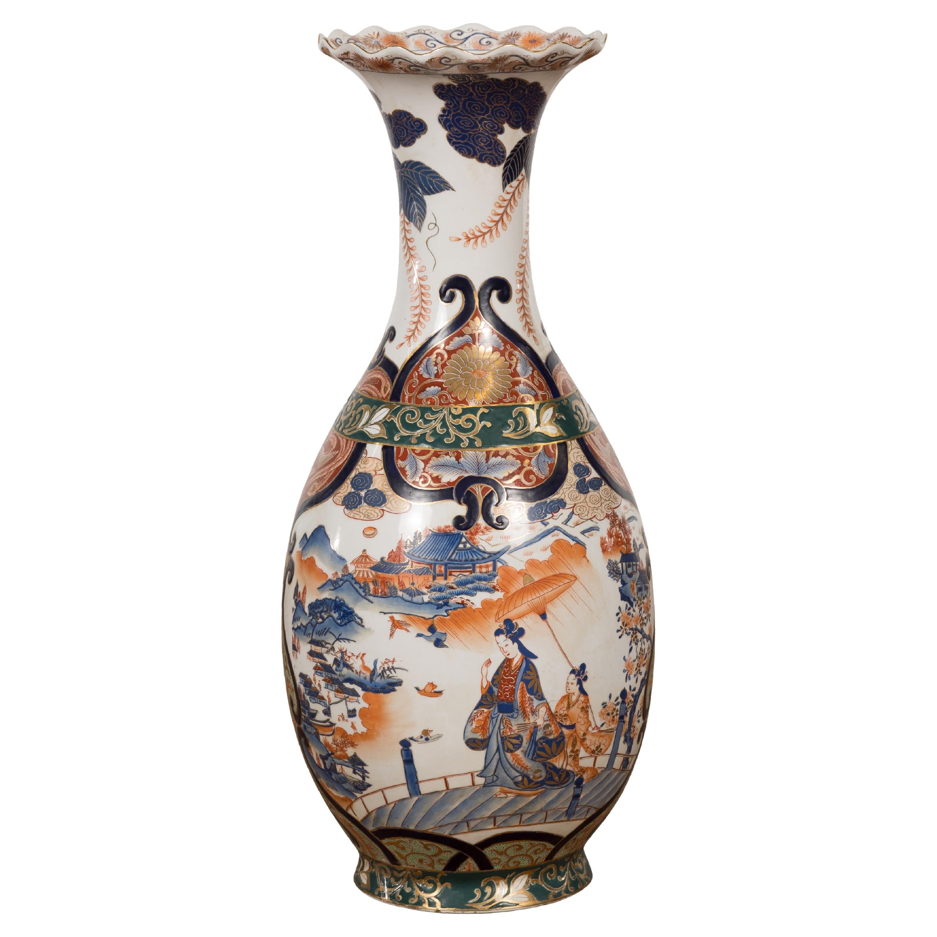Vase d'autel chinois en porcelaine de style Imari avec décor orange, bleu et vert
