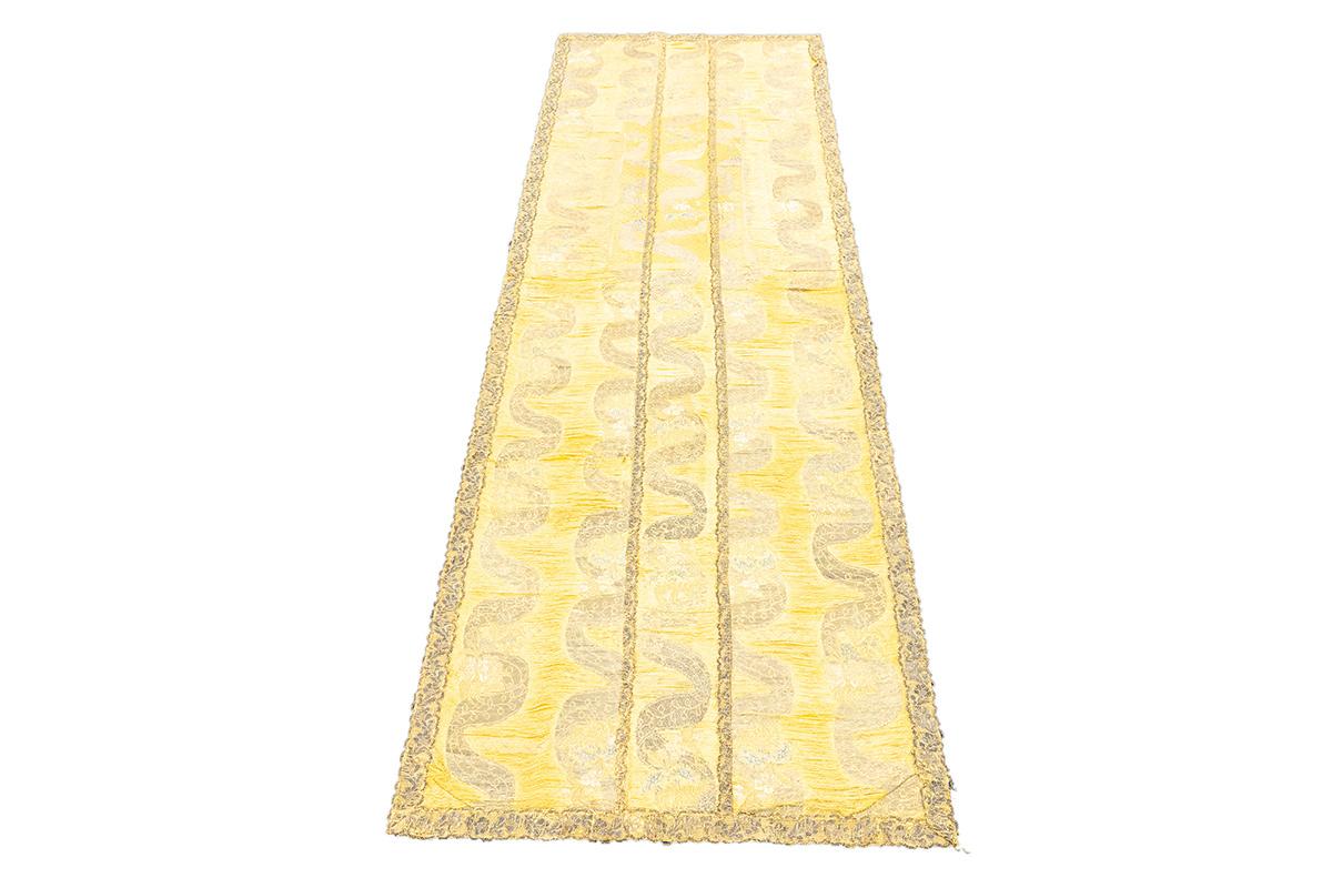 Chinese Imperial Textile Kesi in Silk and Metal In Good Condition For Sale In Ferrara, IT