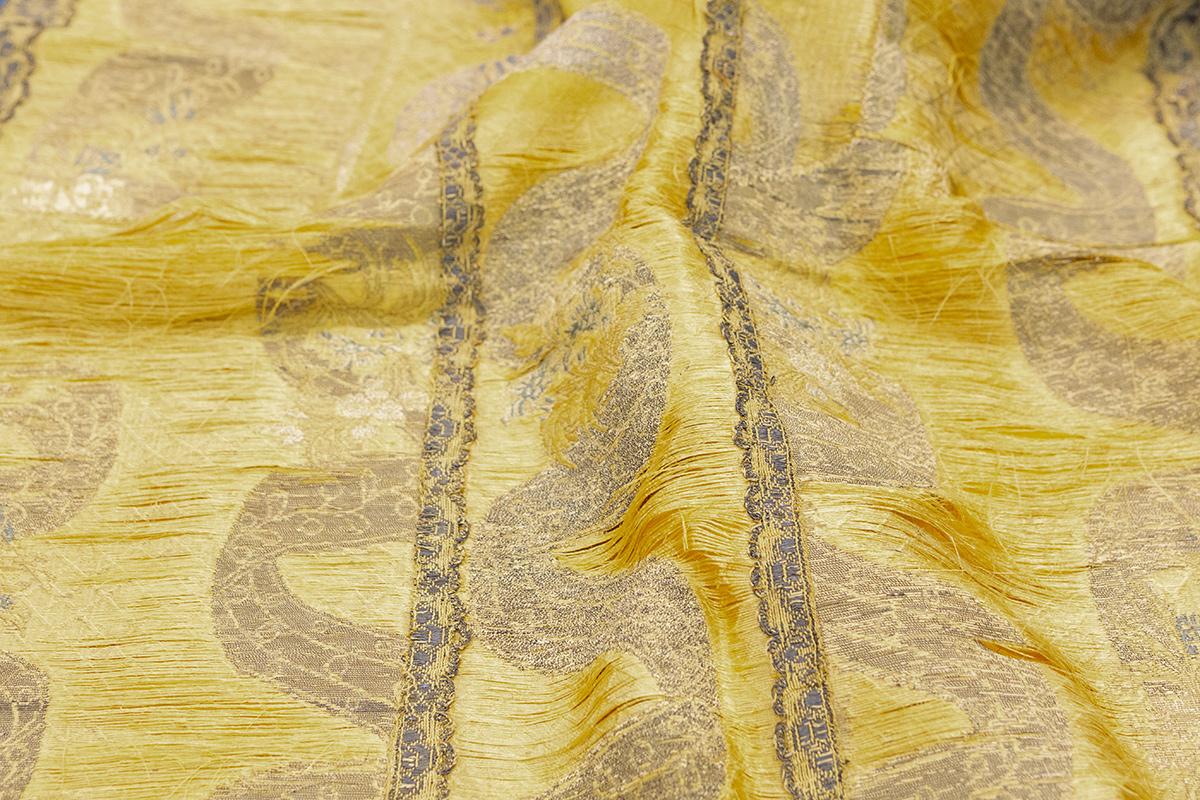 Chinese Imperial Textile Kesi in Silk and Metal For Sale 3