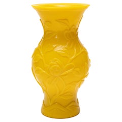 Vase impérial chinois en verre jaune de Pékin, vers 1900