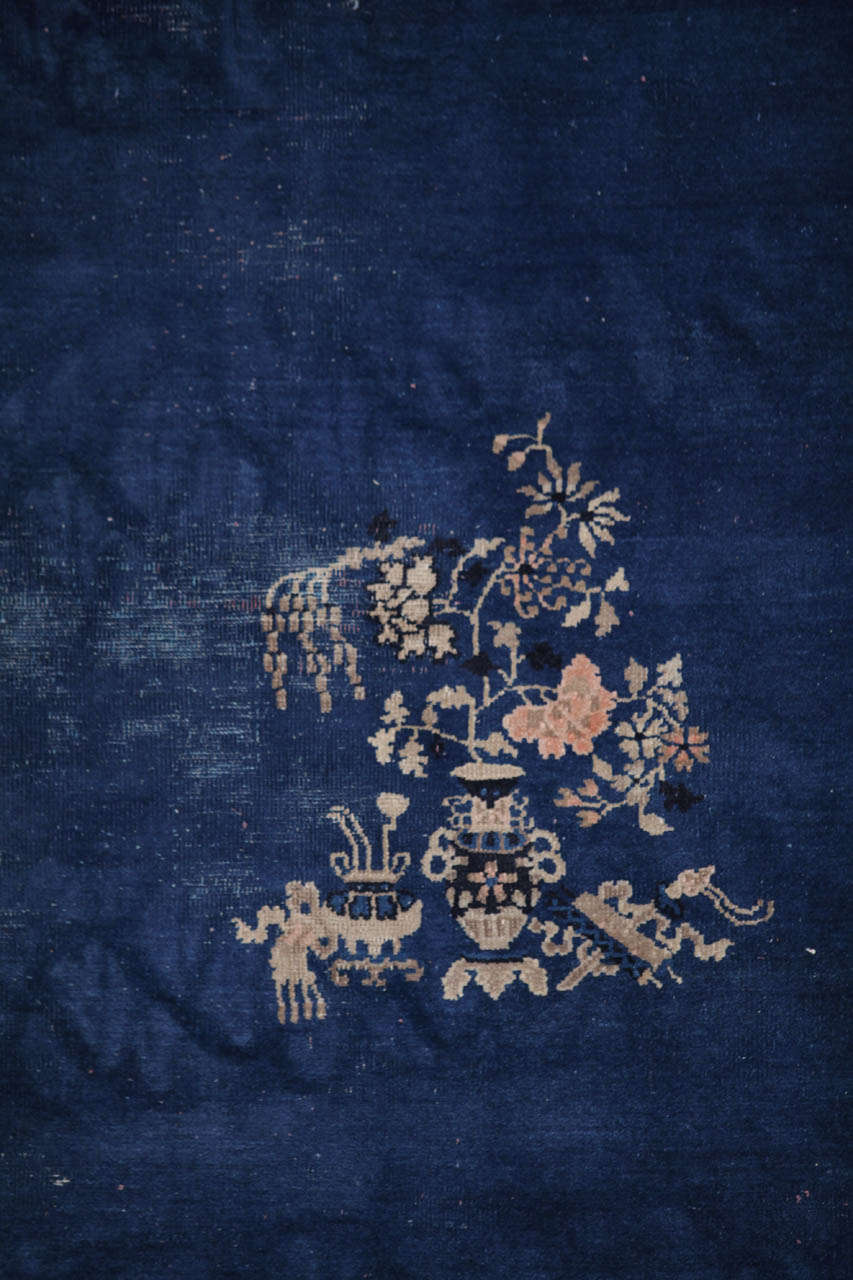 Chinoiseries Tapis chinois de Pékin bleu indigo:: 1920 en vente