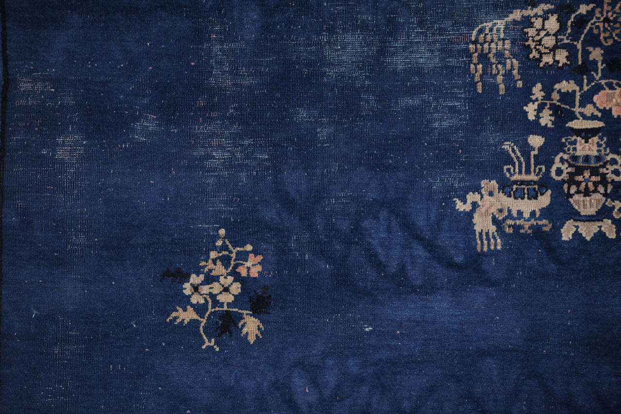 Alfombra china azul índigo de Pekín, 1920 siglo XX en venta