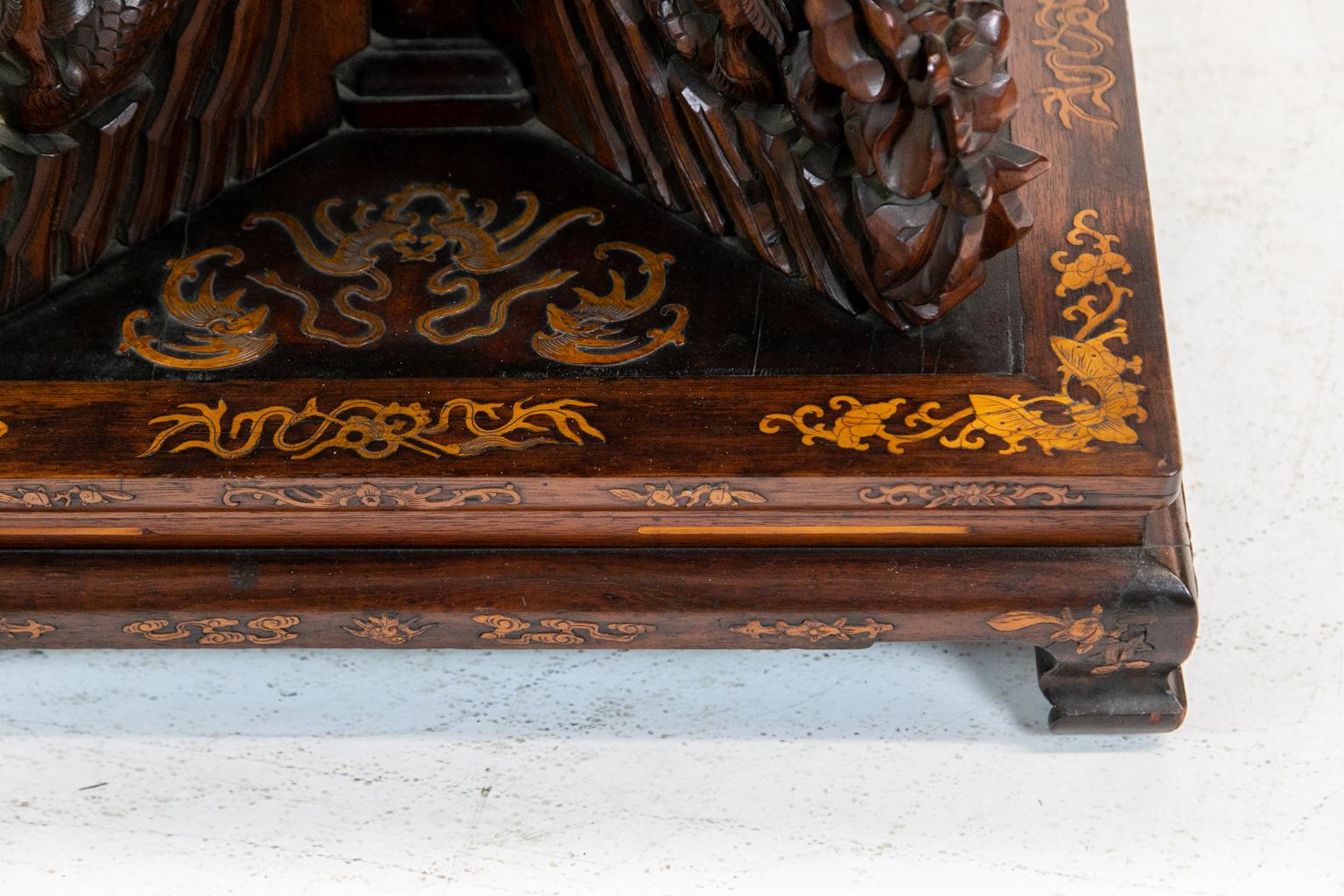 Chinese Inlaid Center Table In Good Condition For Sale In Wilson, NC