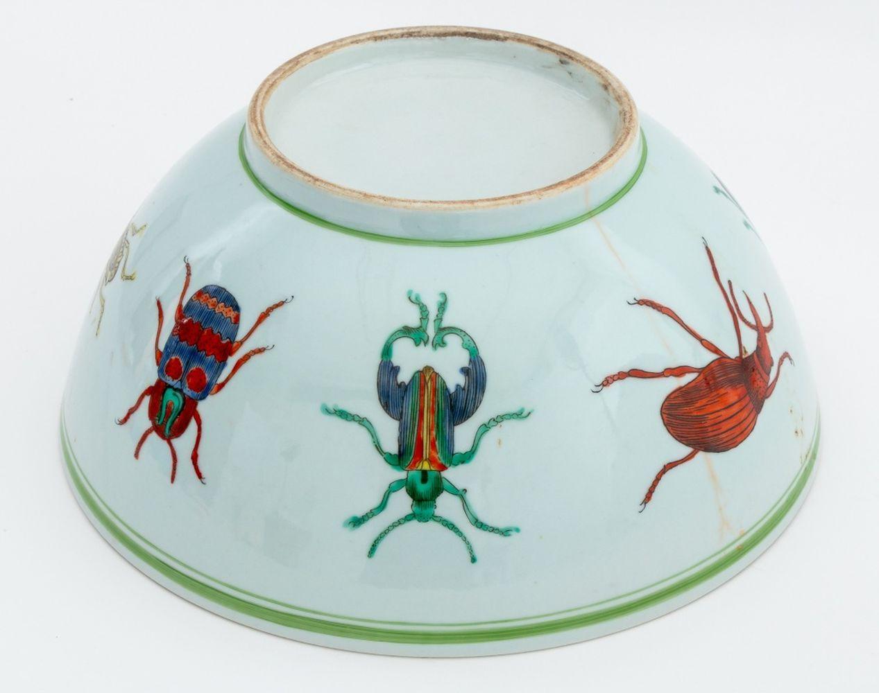 Ponchera de porcelana china con motivos de insectos en Bueno estado para la venta en Astoria, NY