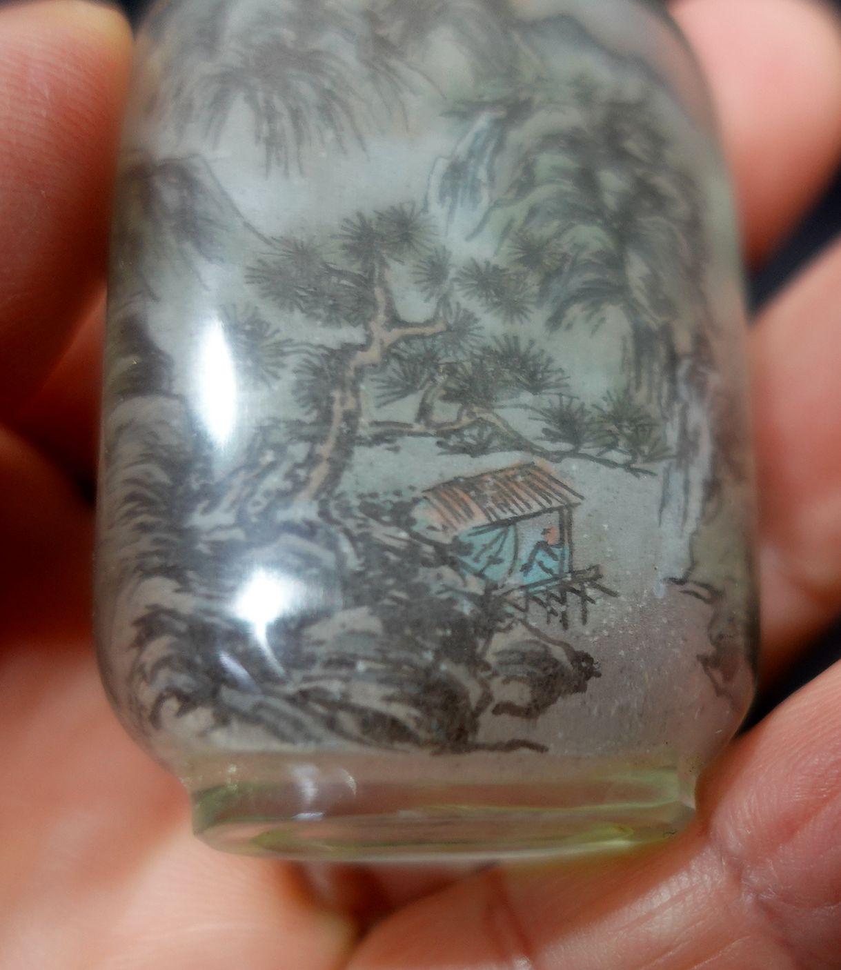 Chinesische interior bemalte Schnupftabakflasche aus Glas, signiert, 19. Jahrhundert im Angebot 3