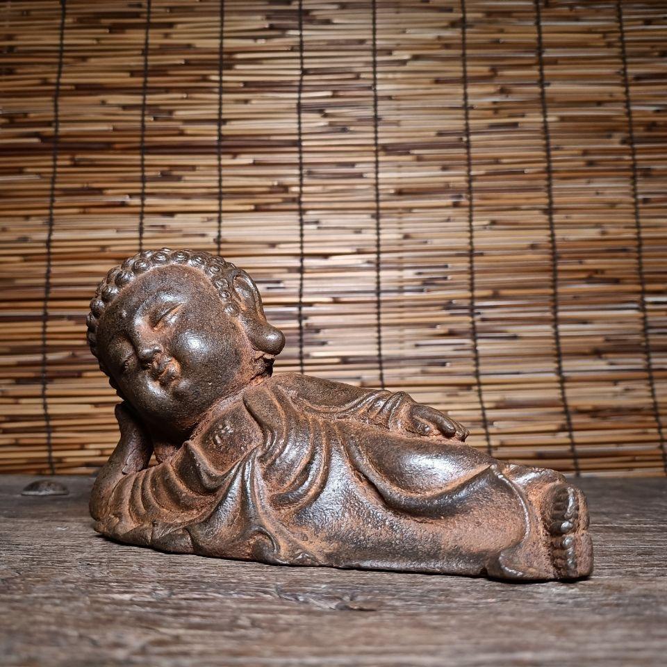 big sleeping buddha statue