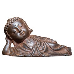 Estatua china vintage de hierro de Buda Sakyamuni de cabeza grande durmiendo