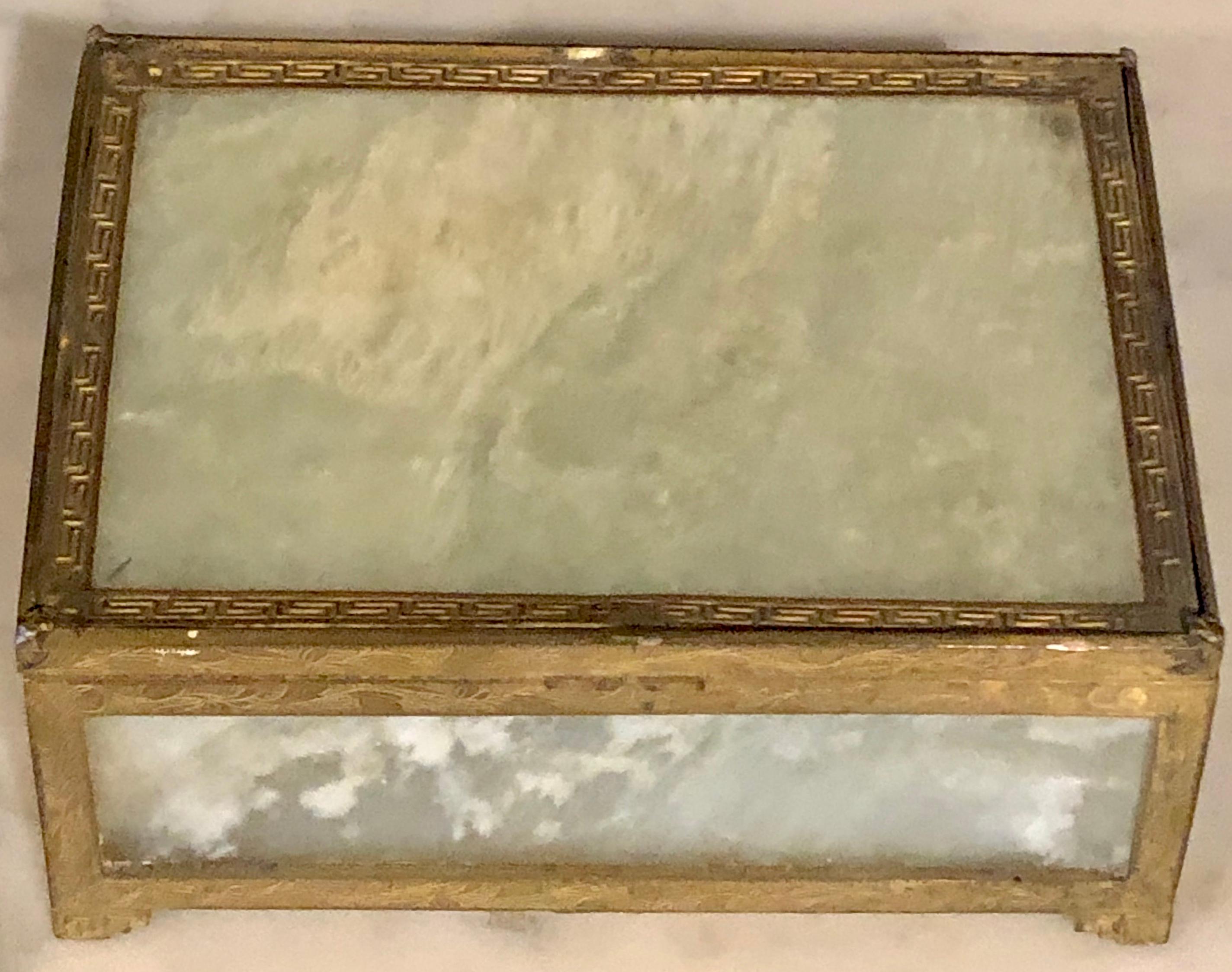 Chinese Jade and Gilt Metal Vanity Box, Casket Box In Good Condition In Manhasset, NY