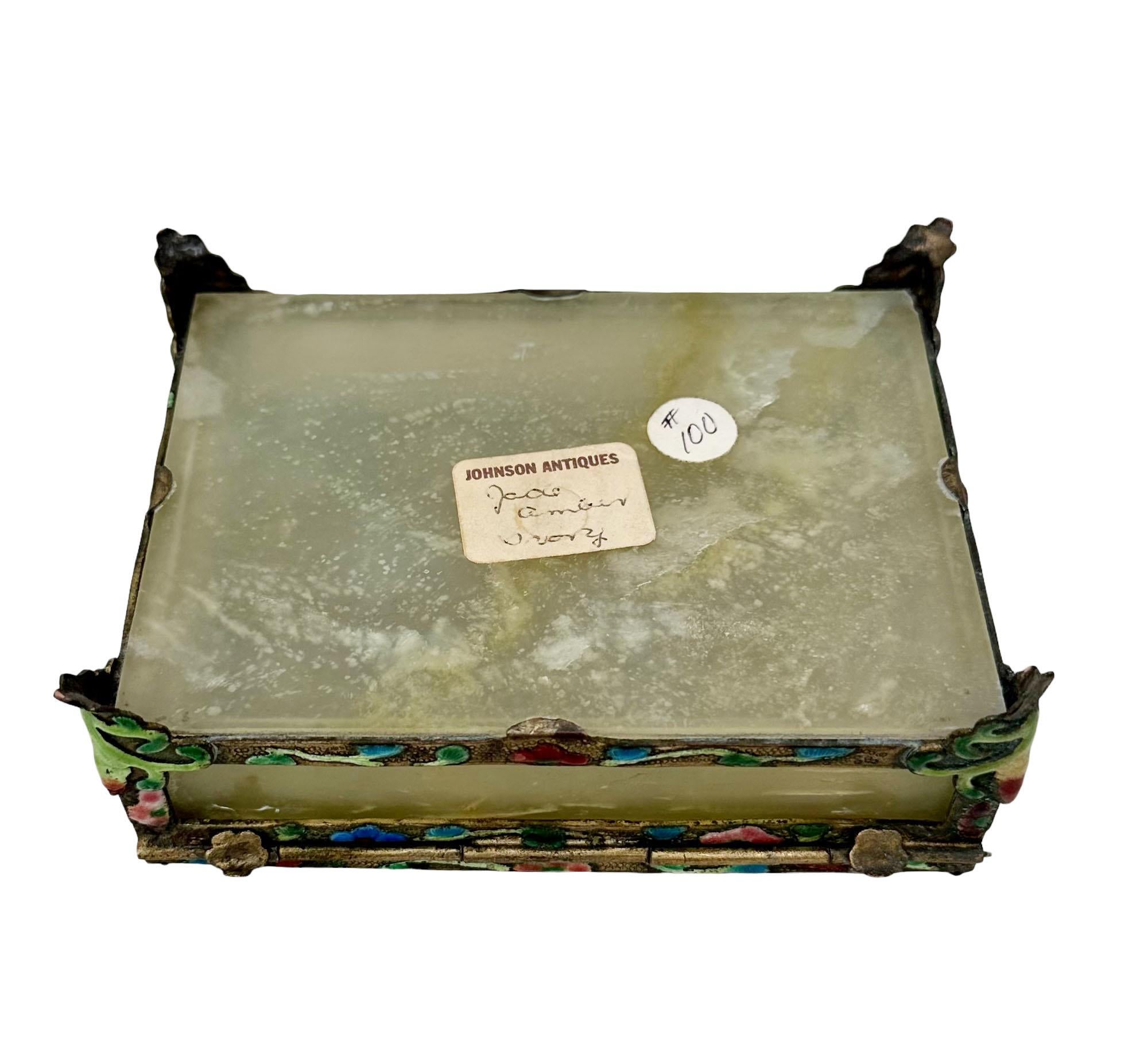 Caja china de jade Piedras semipreciosas en venta 2