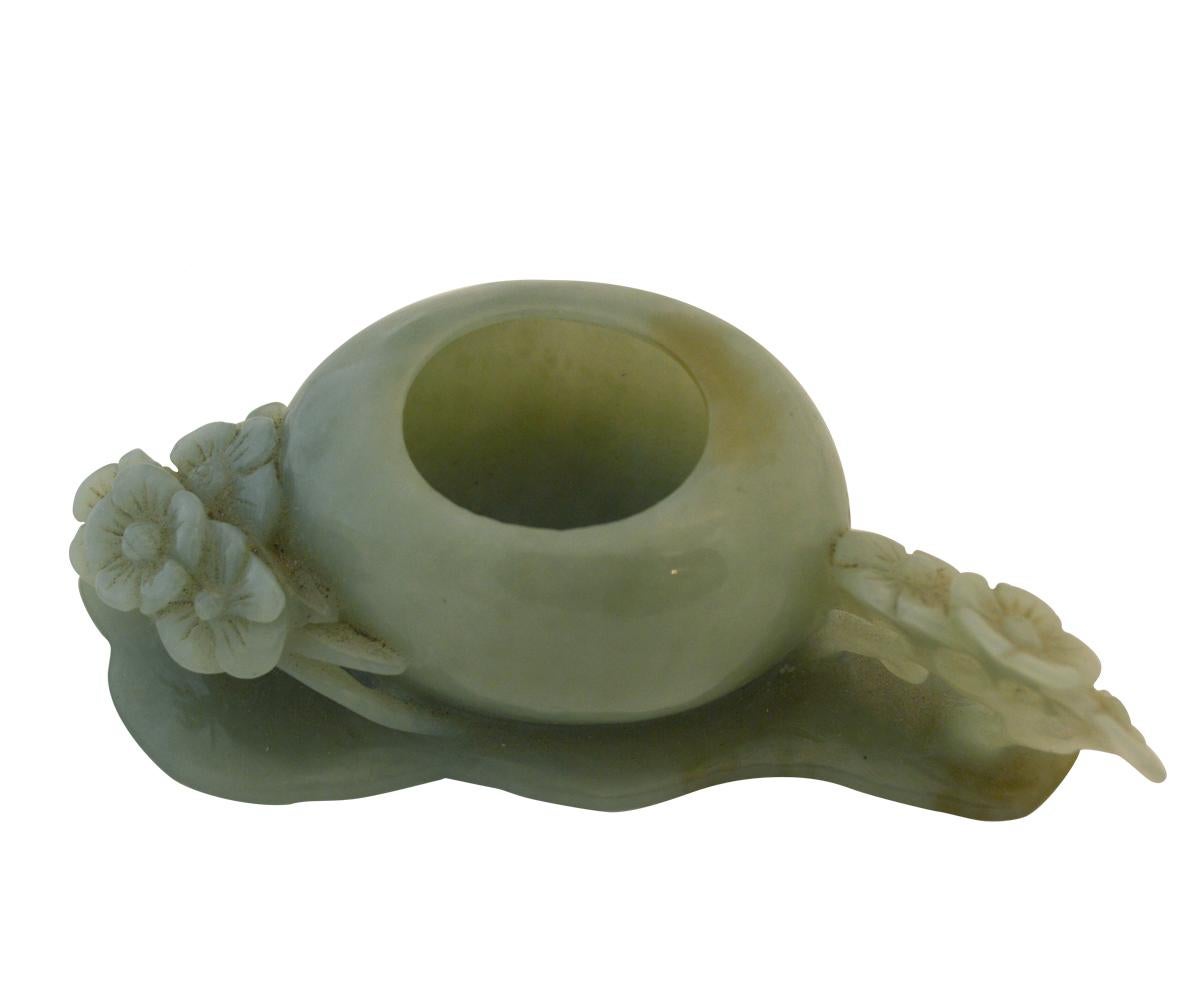 Chinese Export Chinese Jade Brush Washer with Openwork Carving For Sale