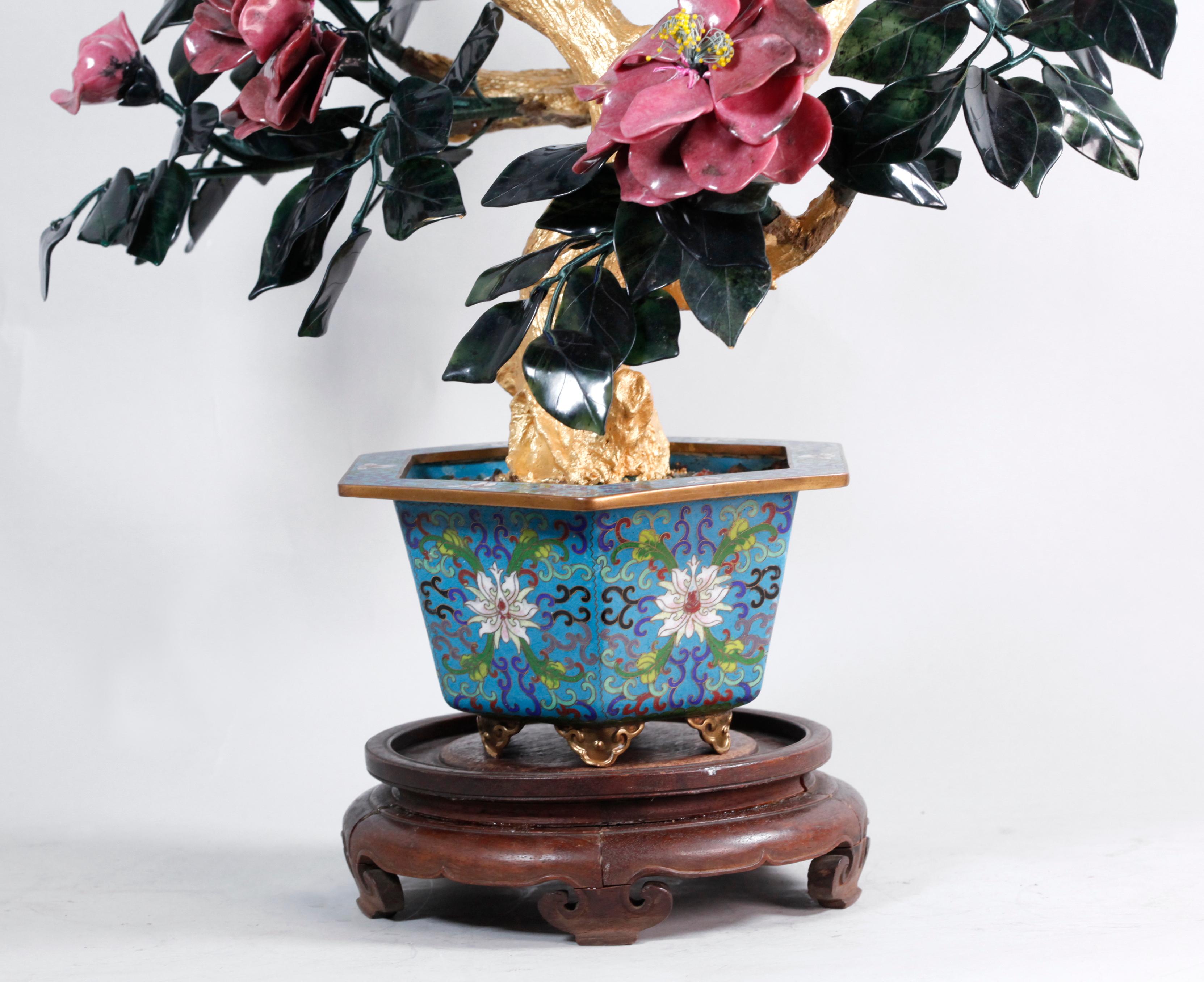 Árbol floral chino de jade/piedra en maceta de cloisonné en Bueno estado para la venta en New York, NY