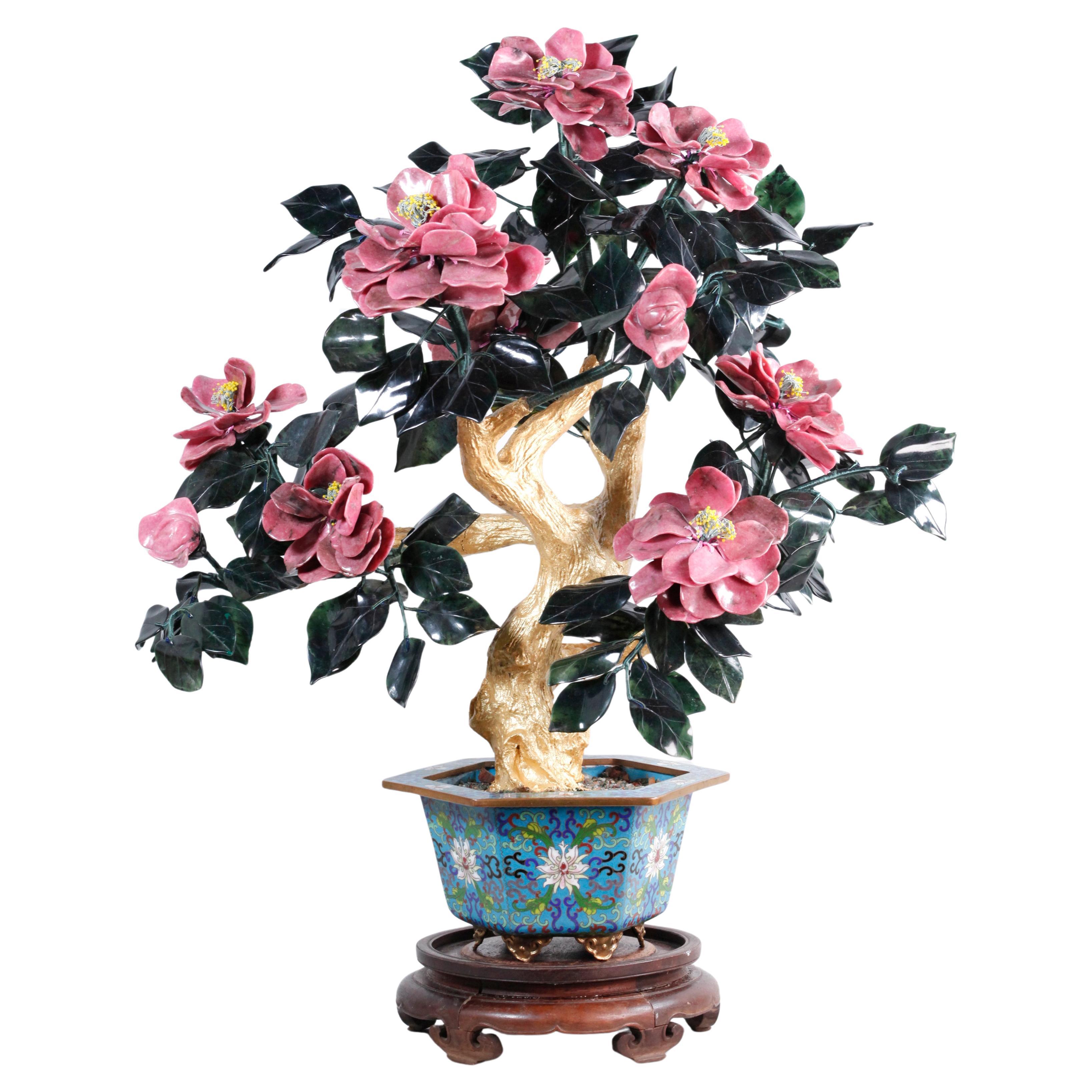 Árbol floral chino de jade/piedra en maceta de cloisonné en venta
