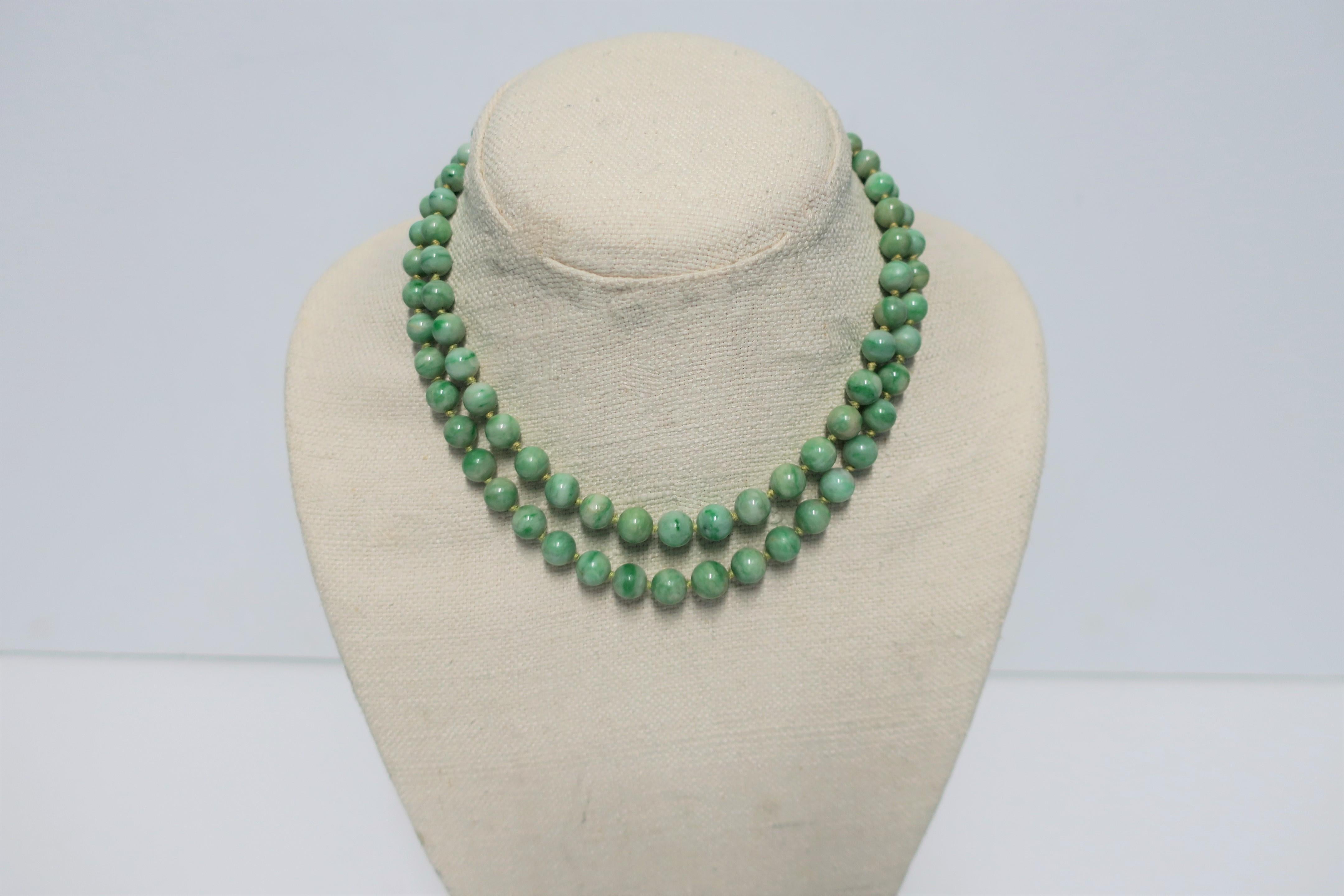 Chinese Jadeite and Gold Necklace, circa 1940s 2