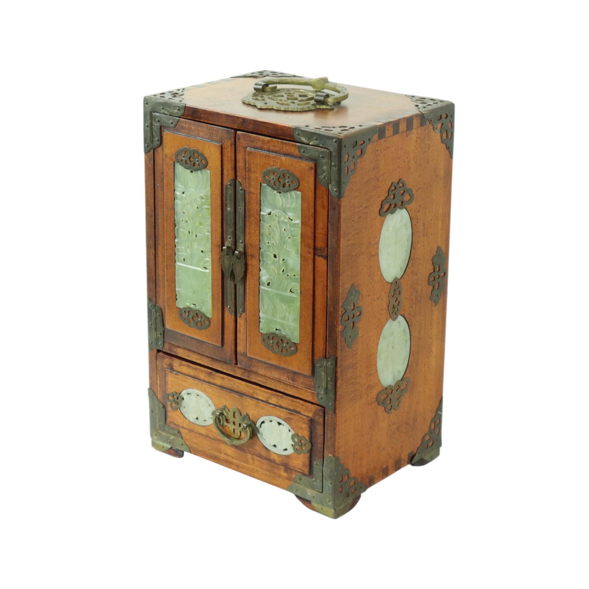 Chinese Jewelry Box Jewelry Box Jade Rosewood Brass Vintage In Good Condition For Sale In Poperinge, BE